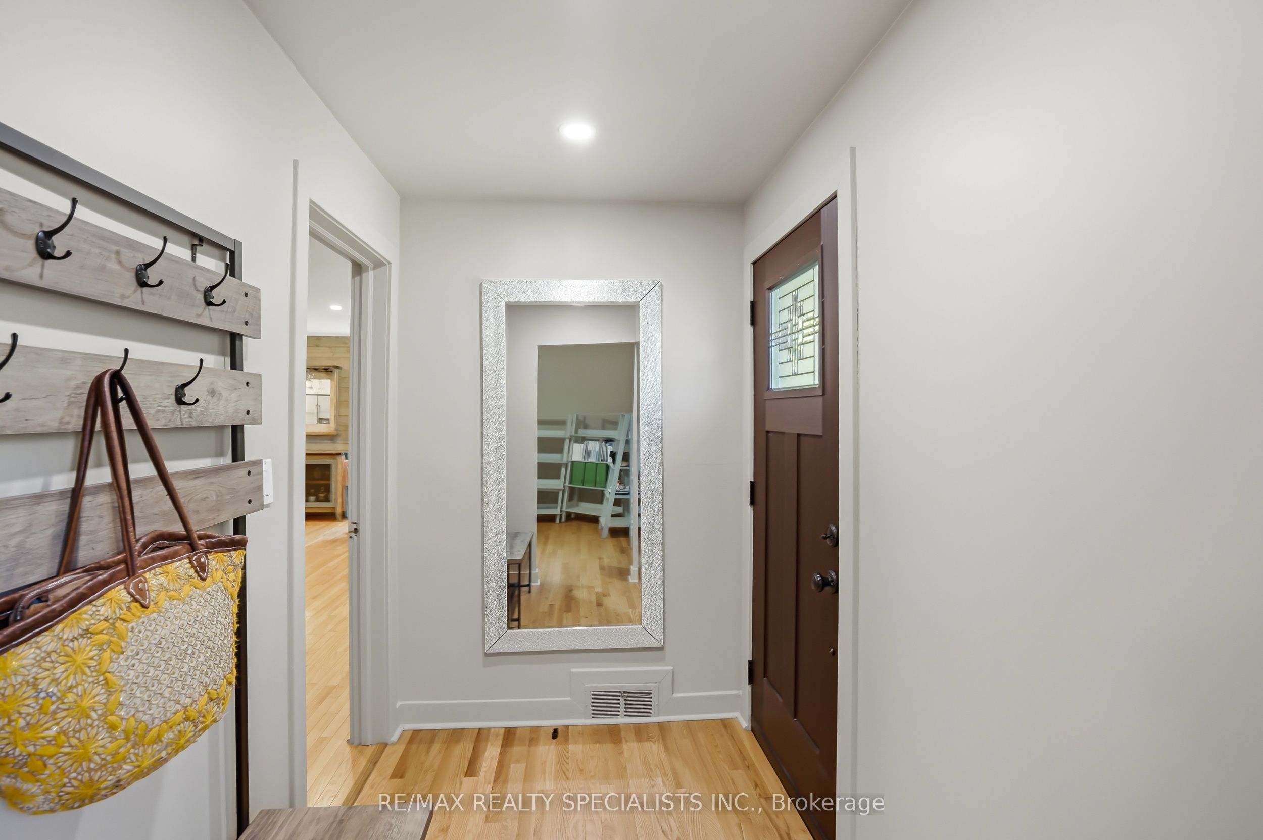 11 Kingsway Boulevard Property Photo 17
