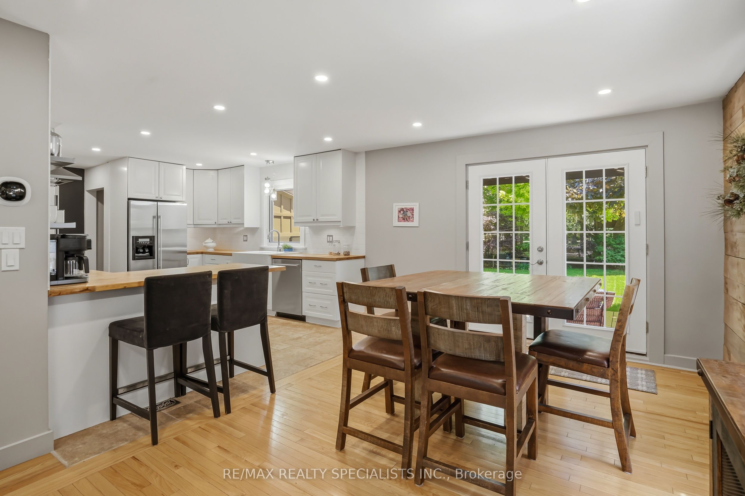 11 Kingsway Boulevard Property Photo 23