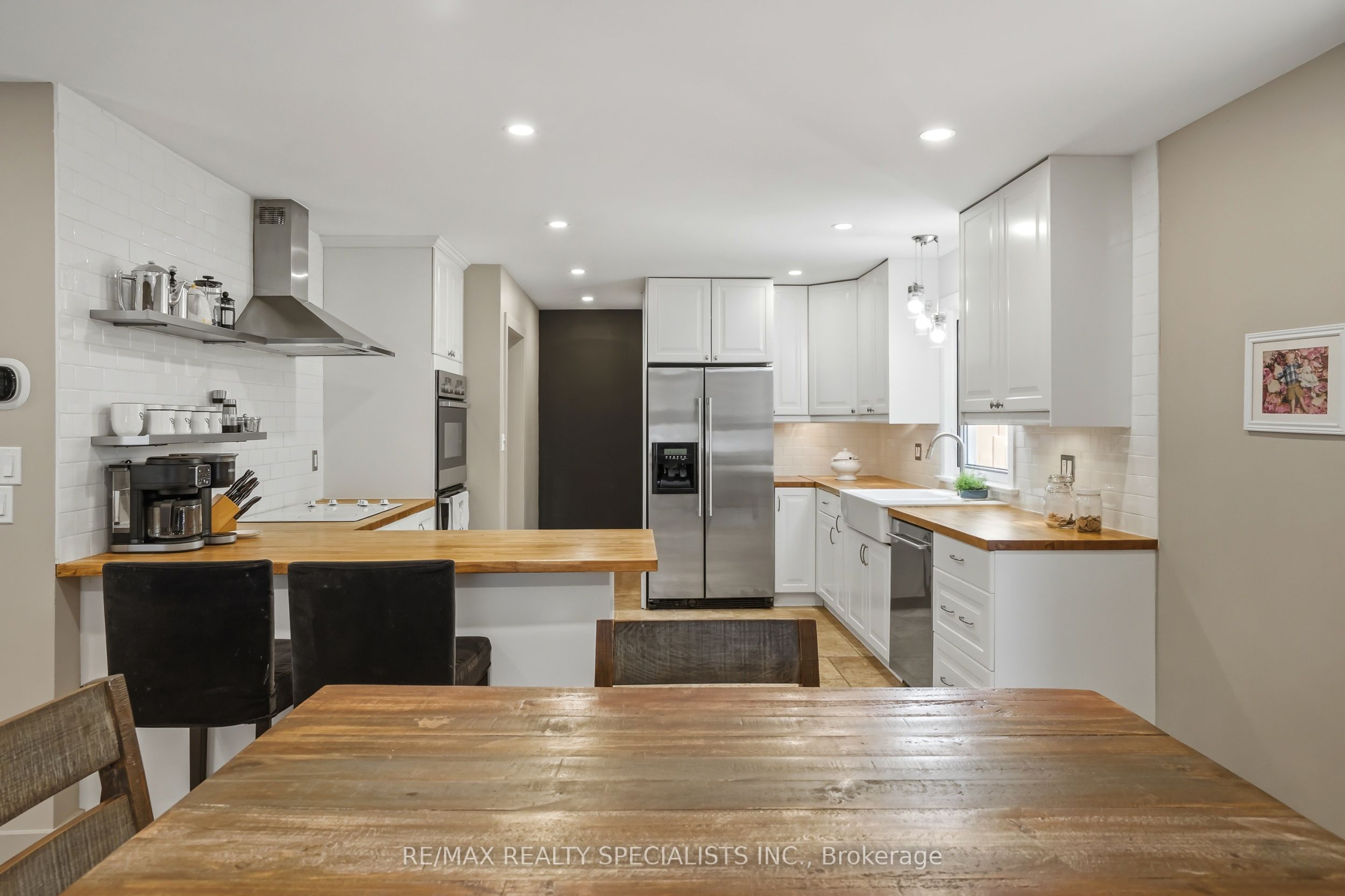 11 Kingsway Boulevard Property Photo 24