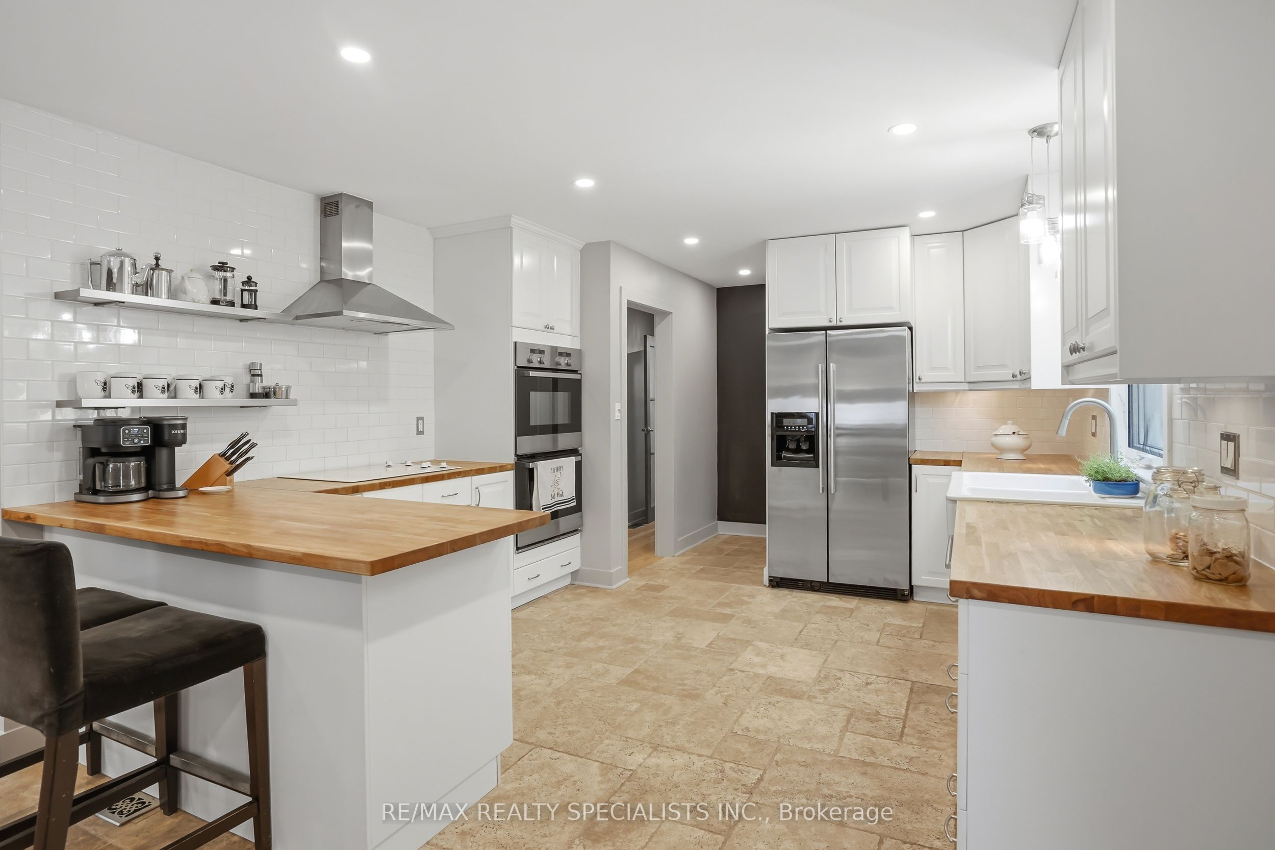 11 Kingsway Boulevard Property Photo 26