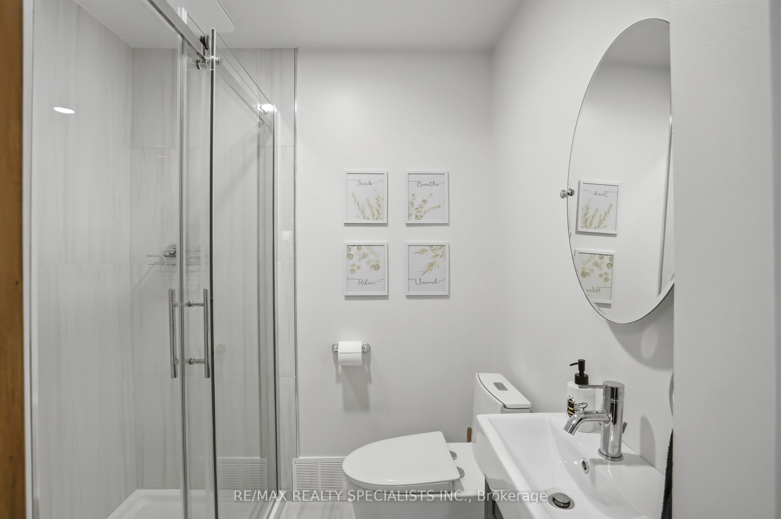 11 Kingsway Boulevard Property Photo 32