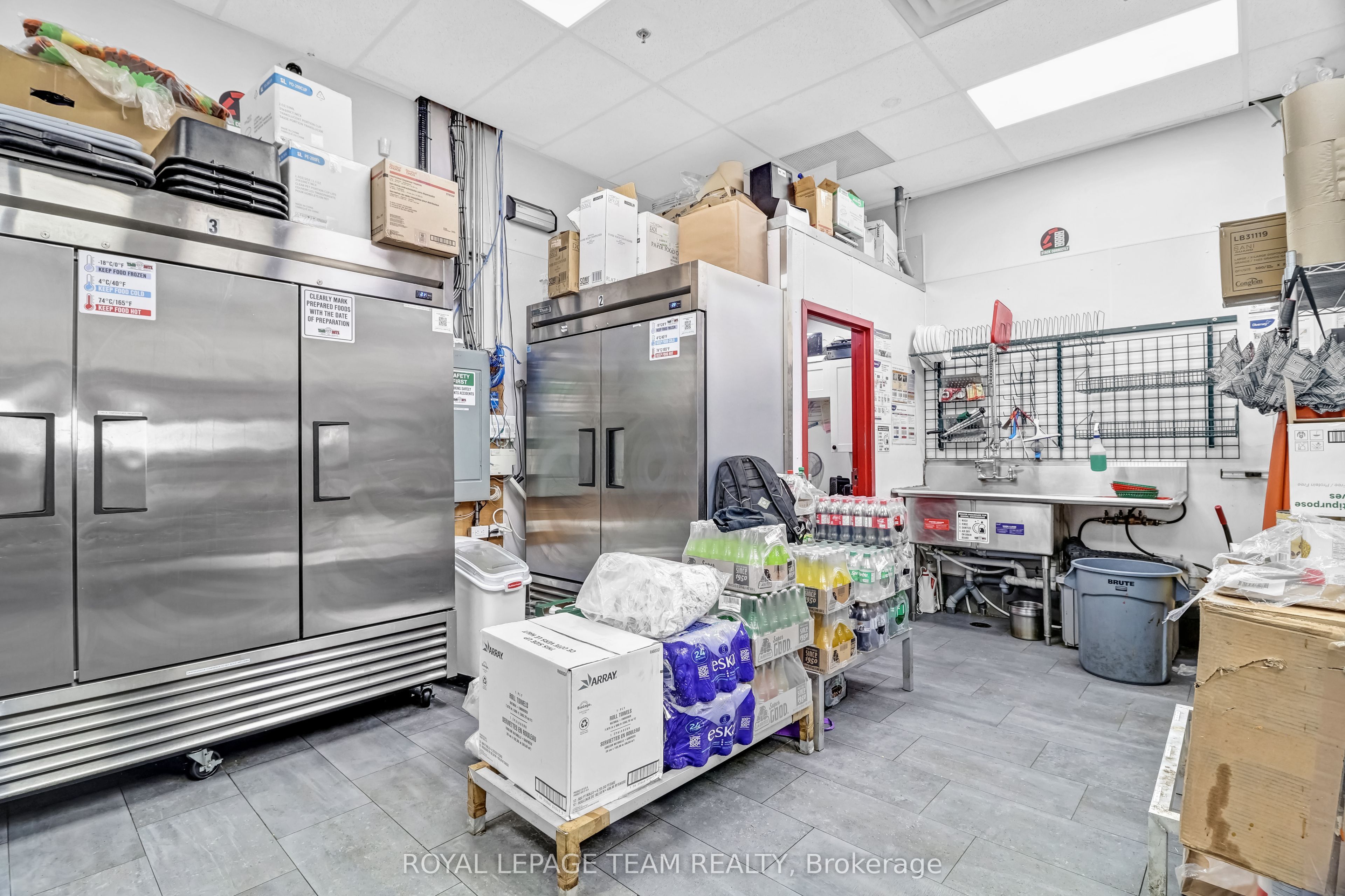 129 Riocan Avenue C Property Photo 16