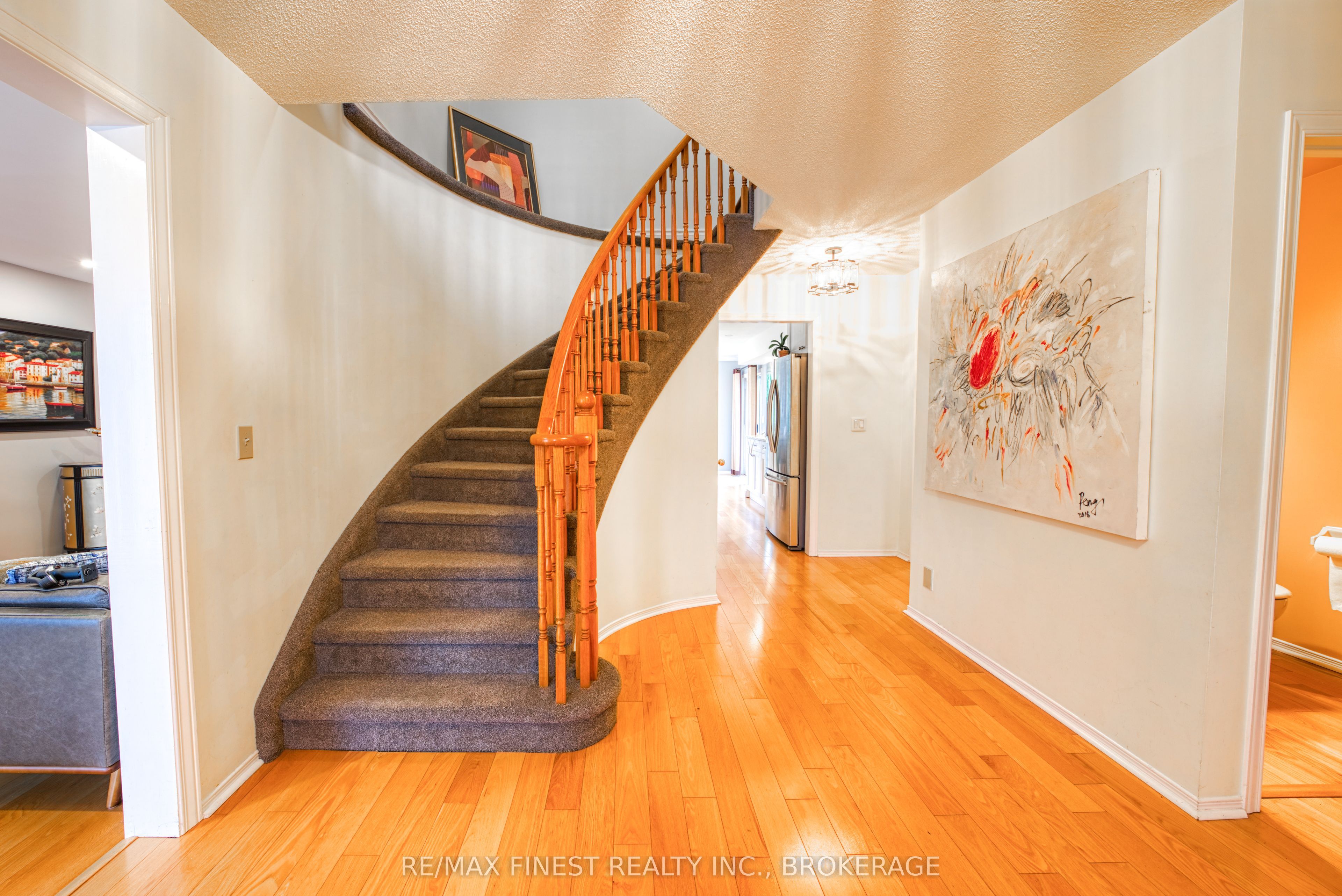 719 Woodside Drive Property Photo 3