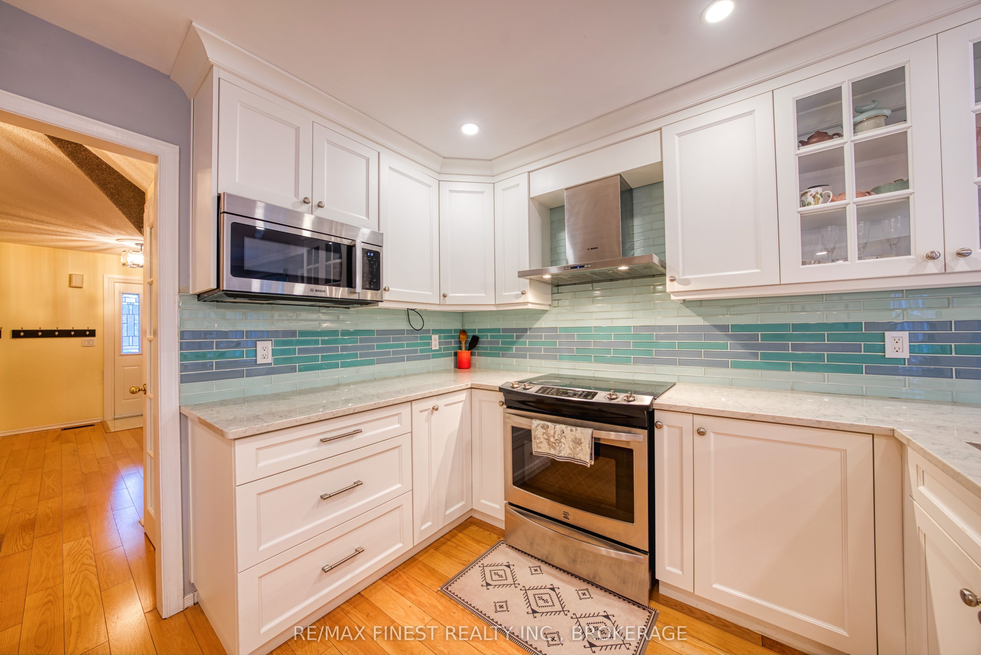 719 Woodside Drive Property Photo 8