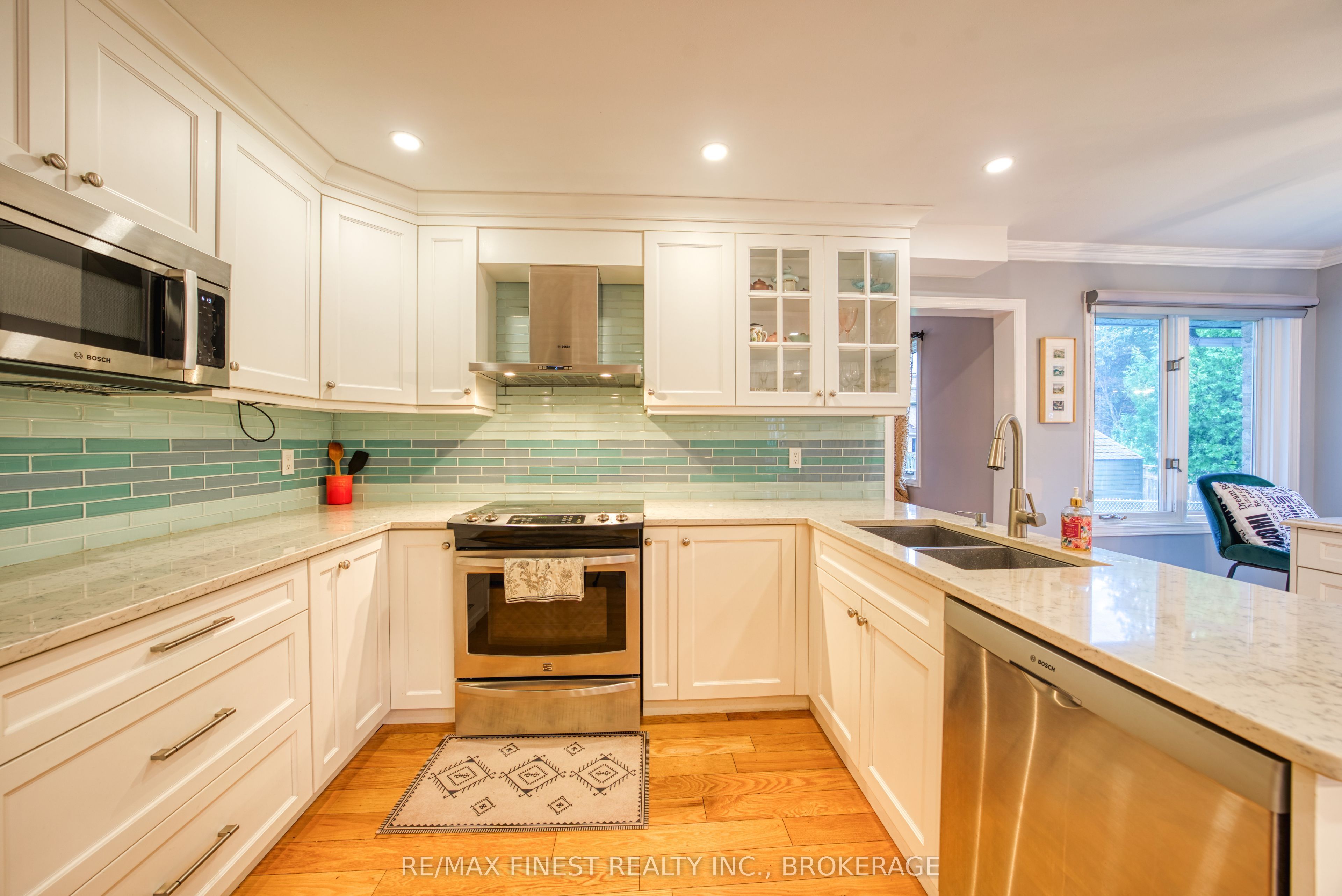 719 Woodside Drive Property Photo 9