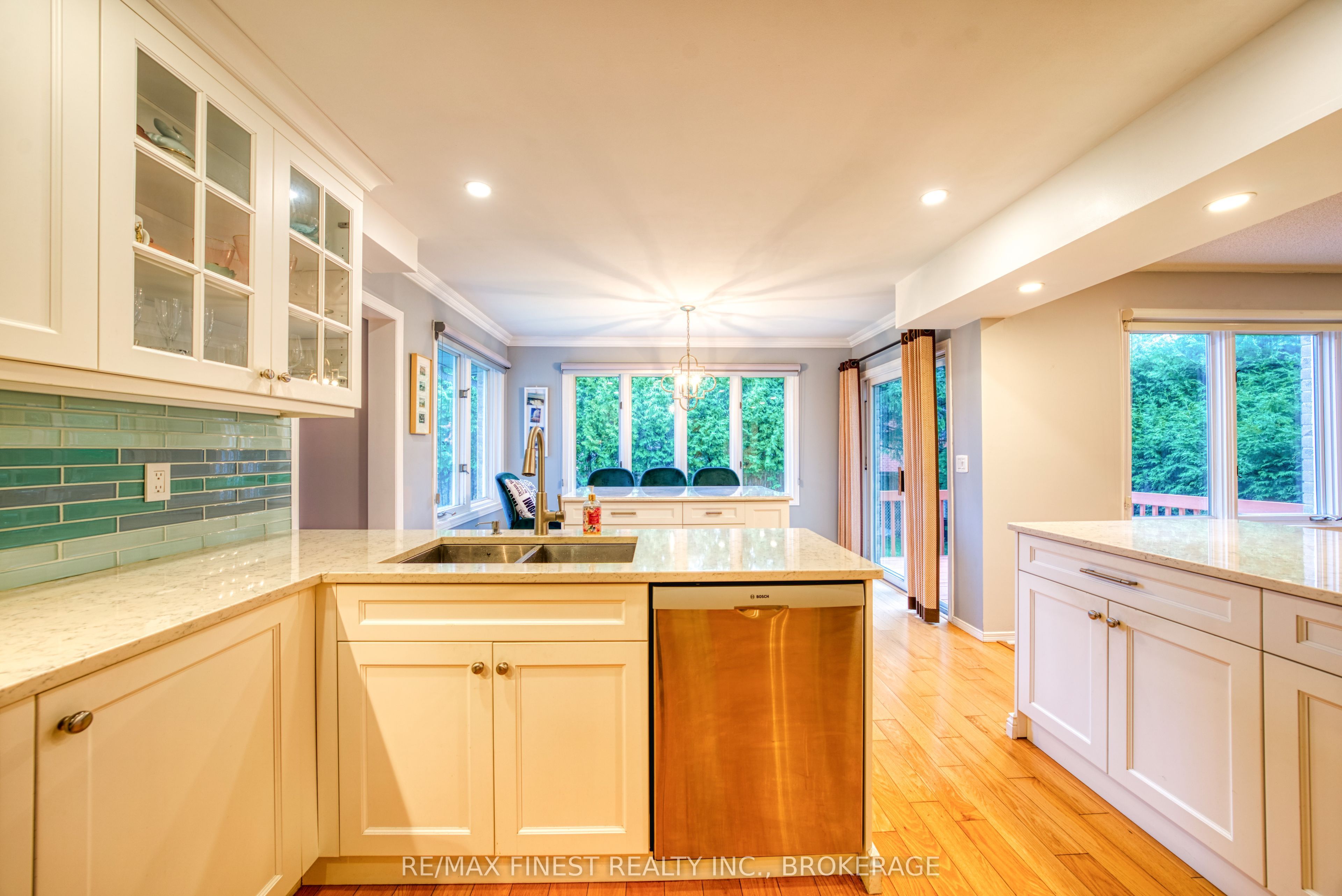 719 Woodside Drive Property Photo 10