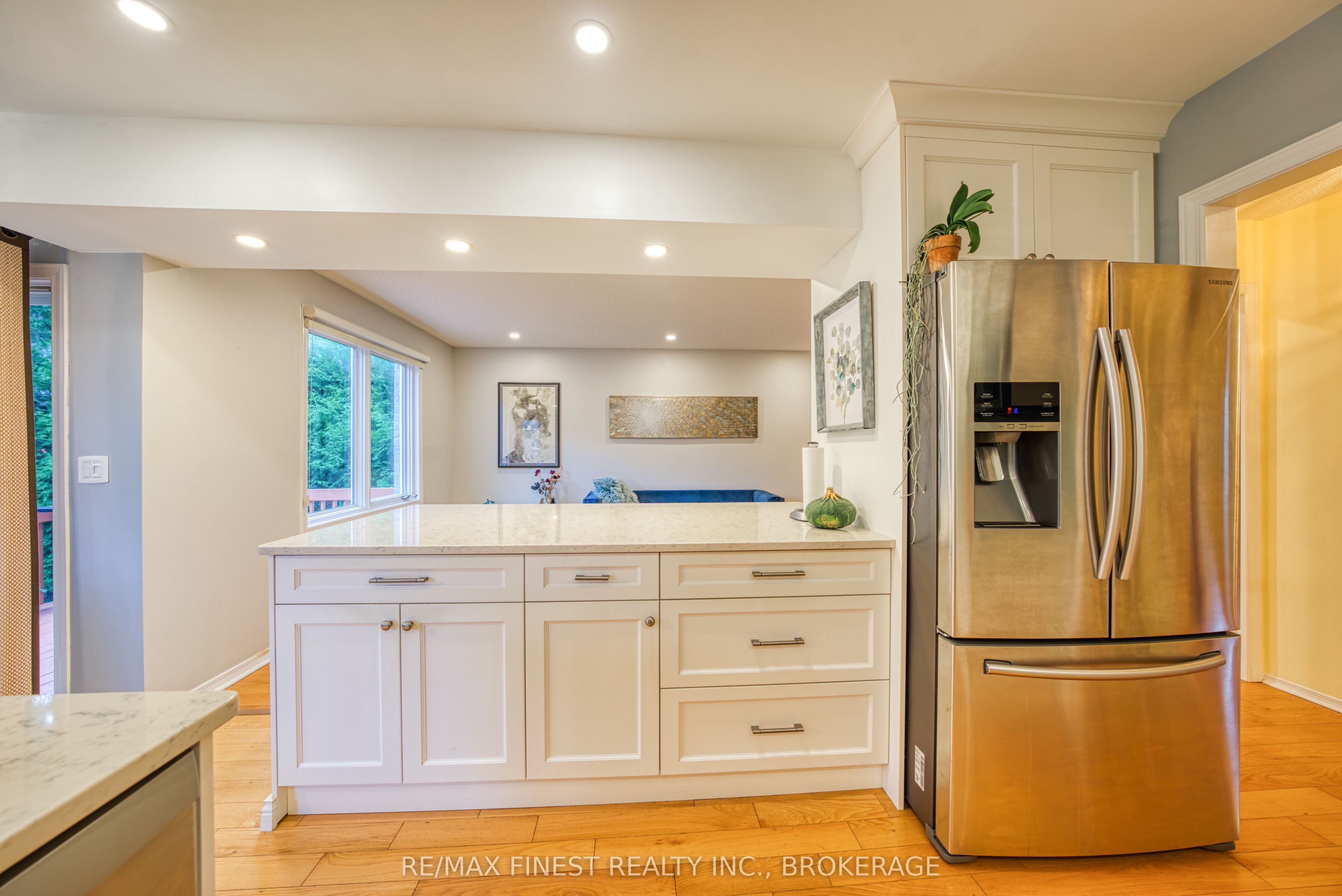 719 Woodside Drive Property Photo 11
