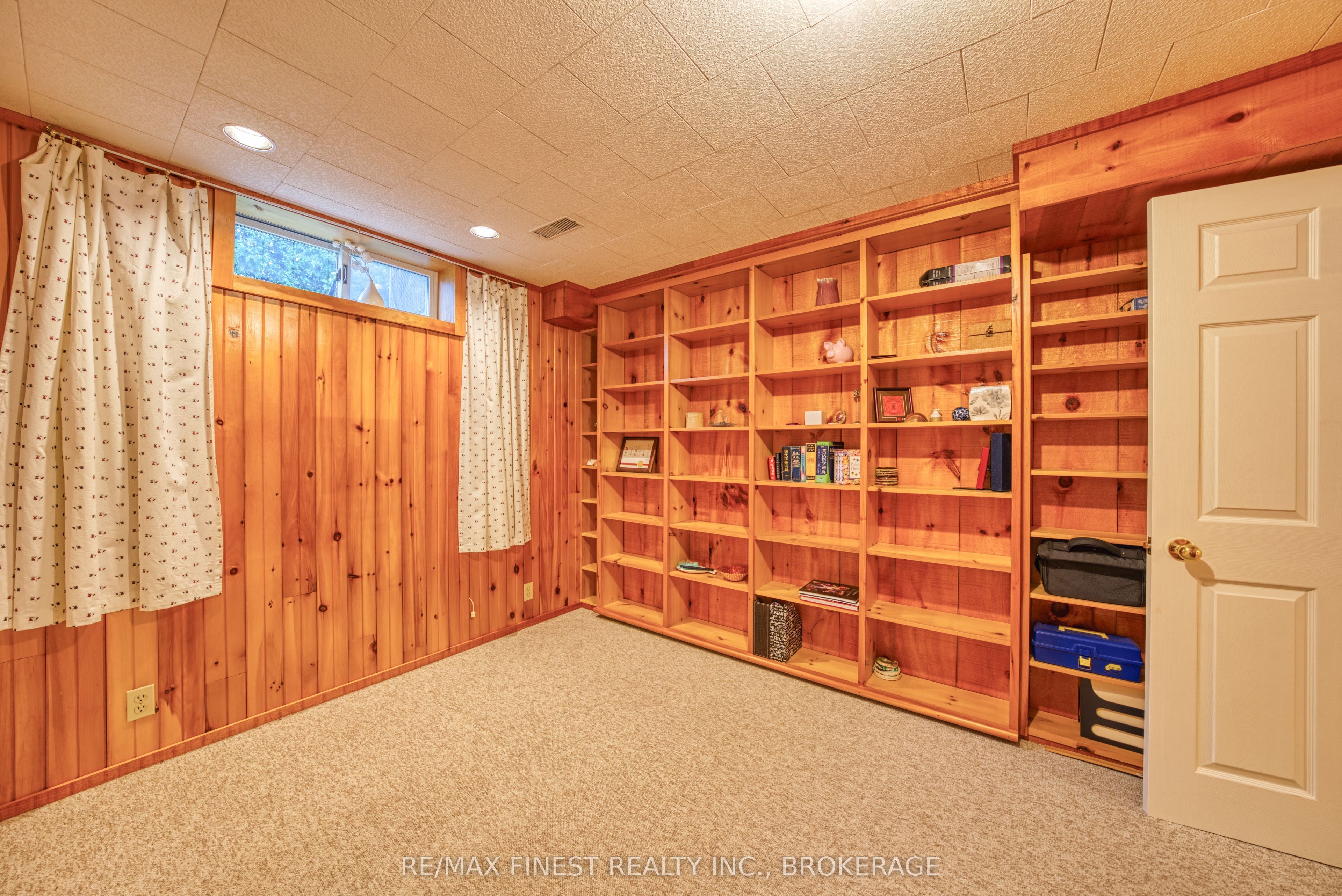 719 Woodside Drive Property Photo 42