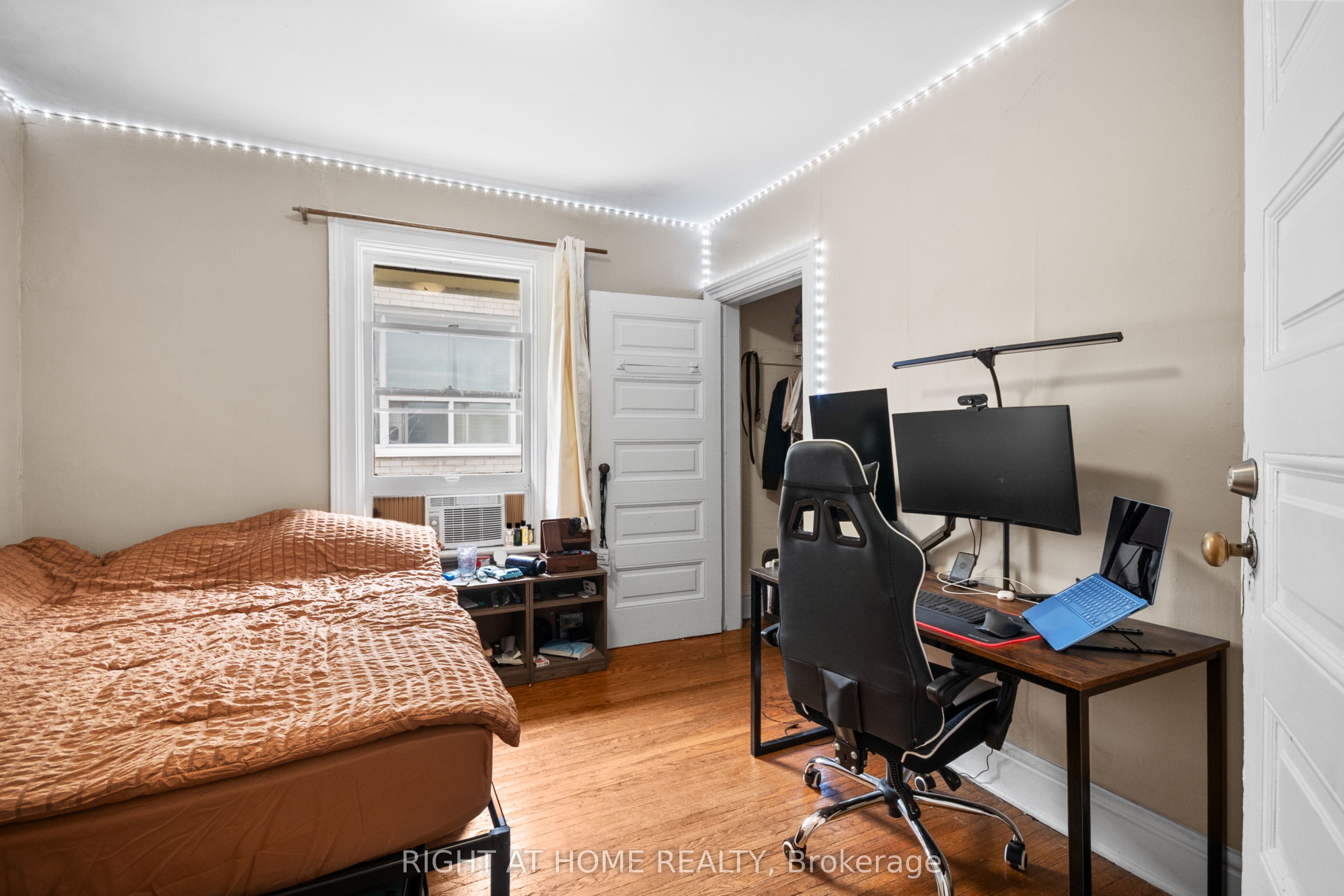 202 Sydenham Street Property Photo 11