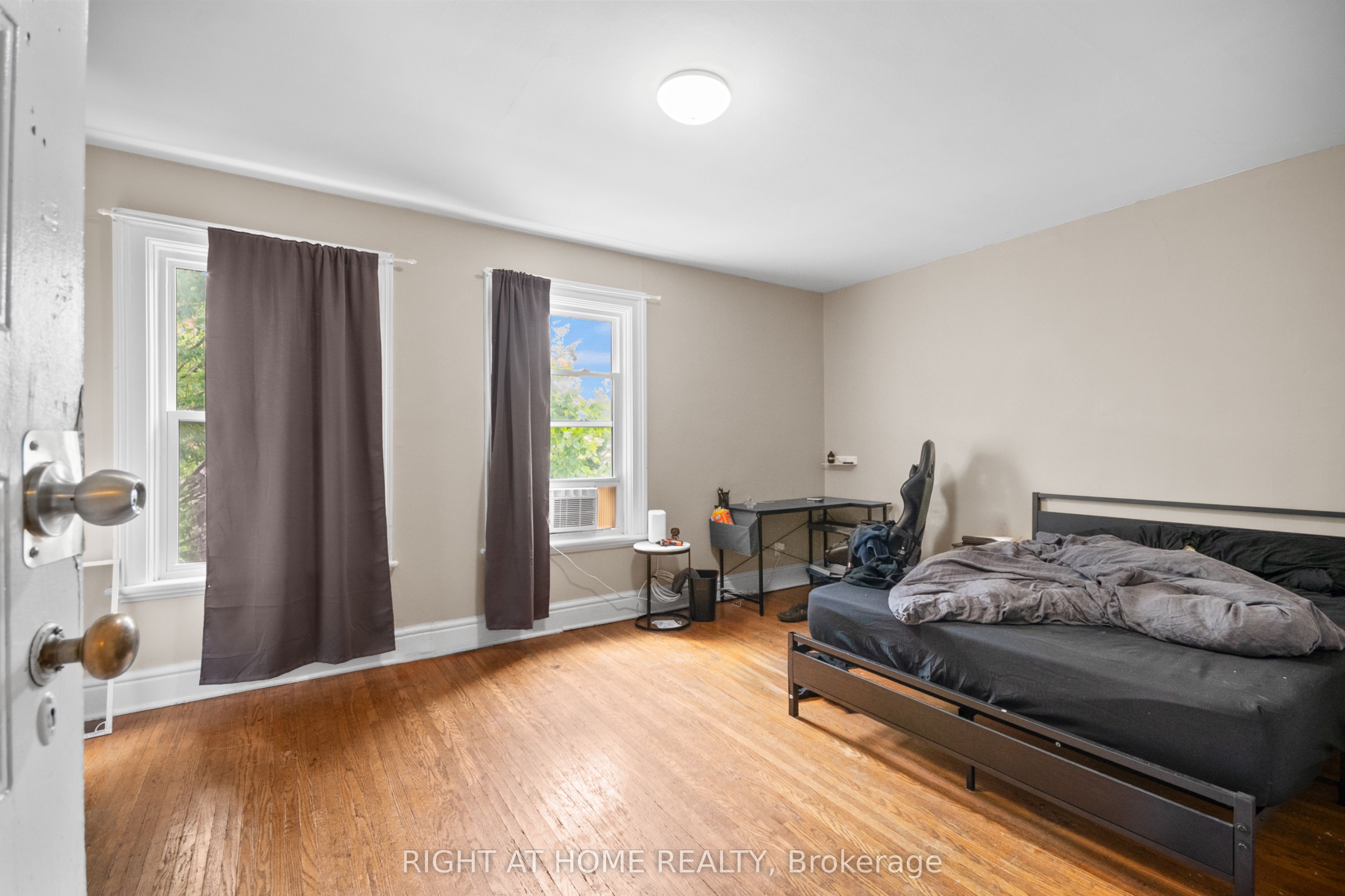 202 Sydenham Street Property Photo 13