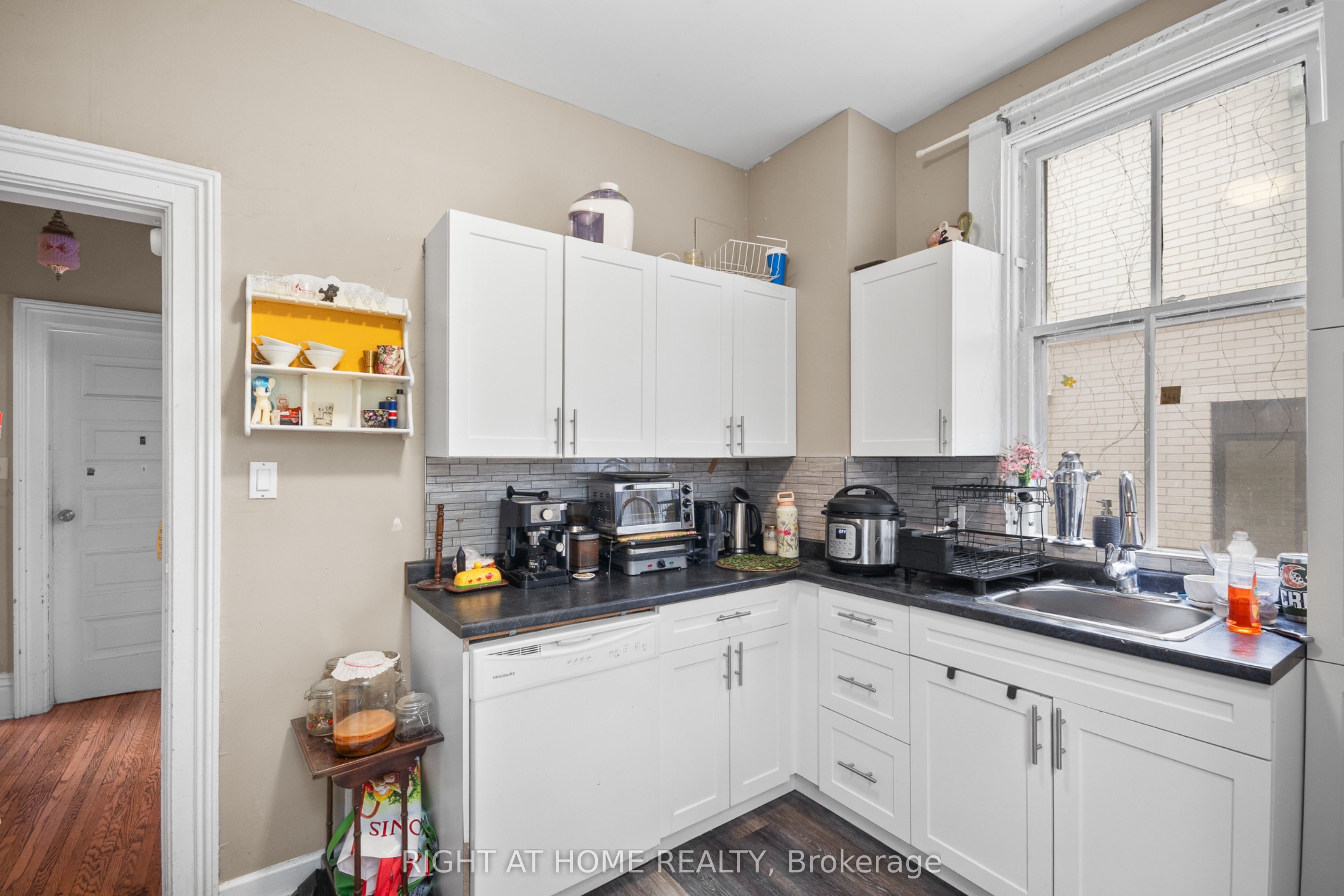202 Sydenham Street Property Photo 18