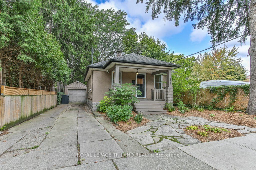 201 Langley Street Property Photo 1
