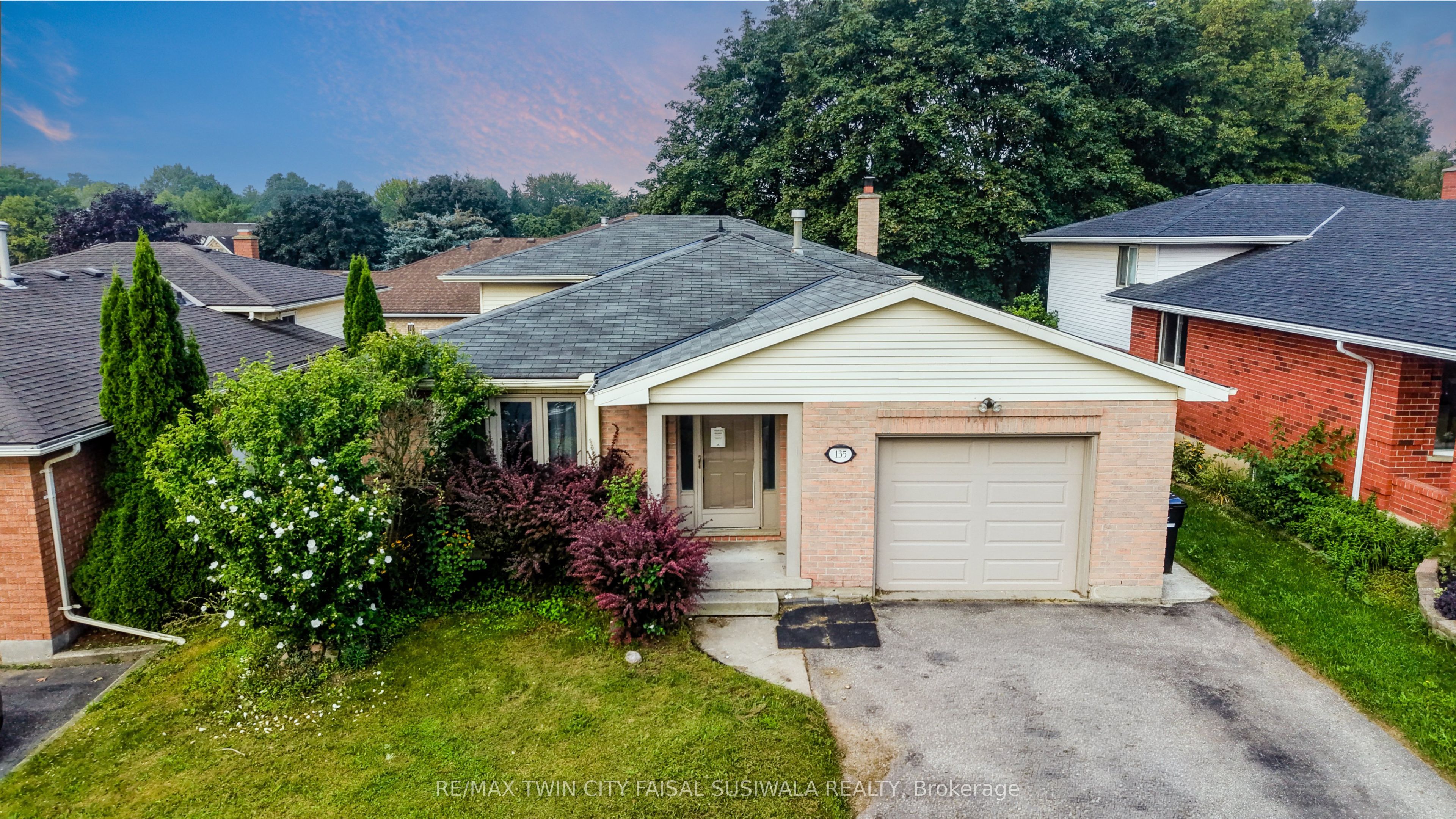 135 Brierdale Drive Property Photo 1