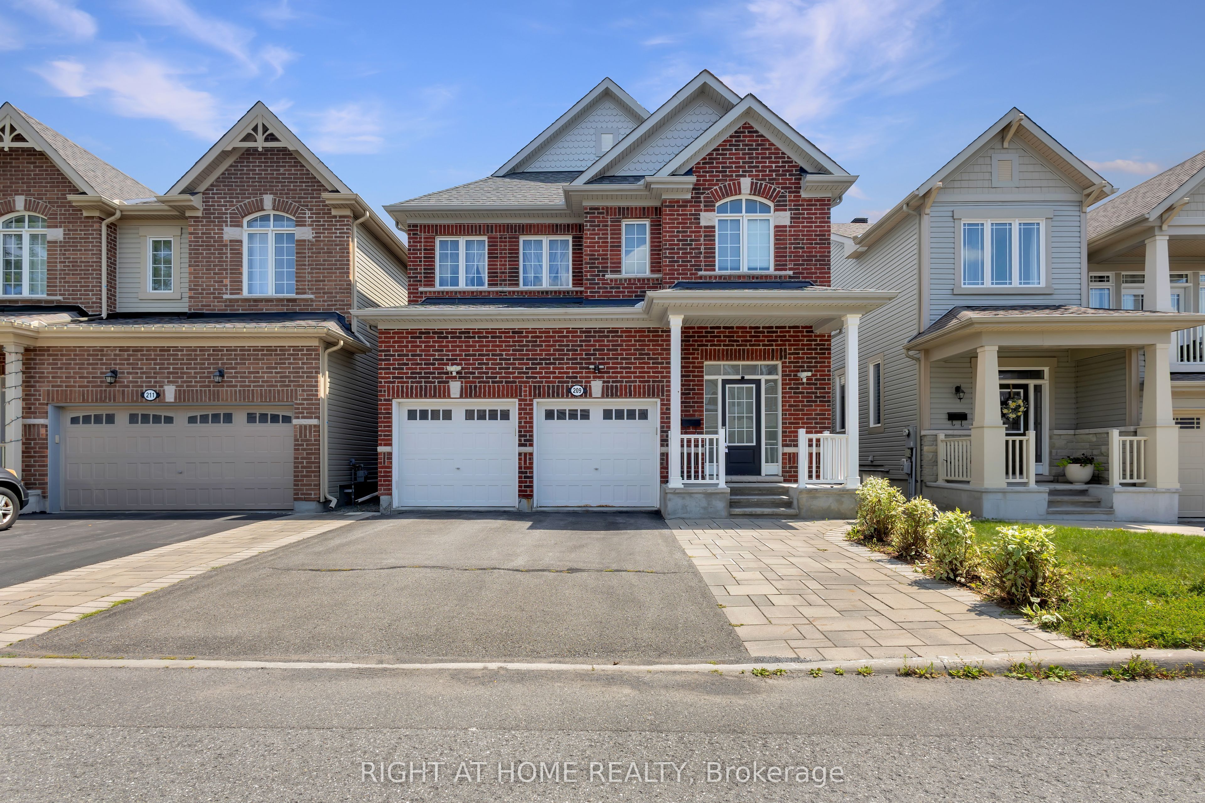 209 Rivertree Street Property Photo 1