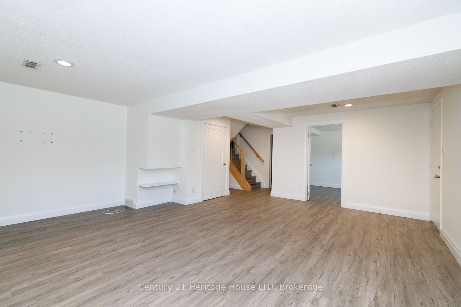 14 Stanley Street Property Photo 26