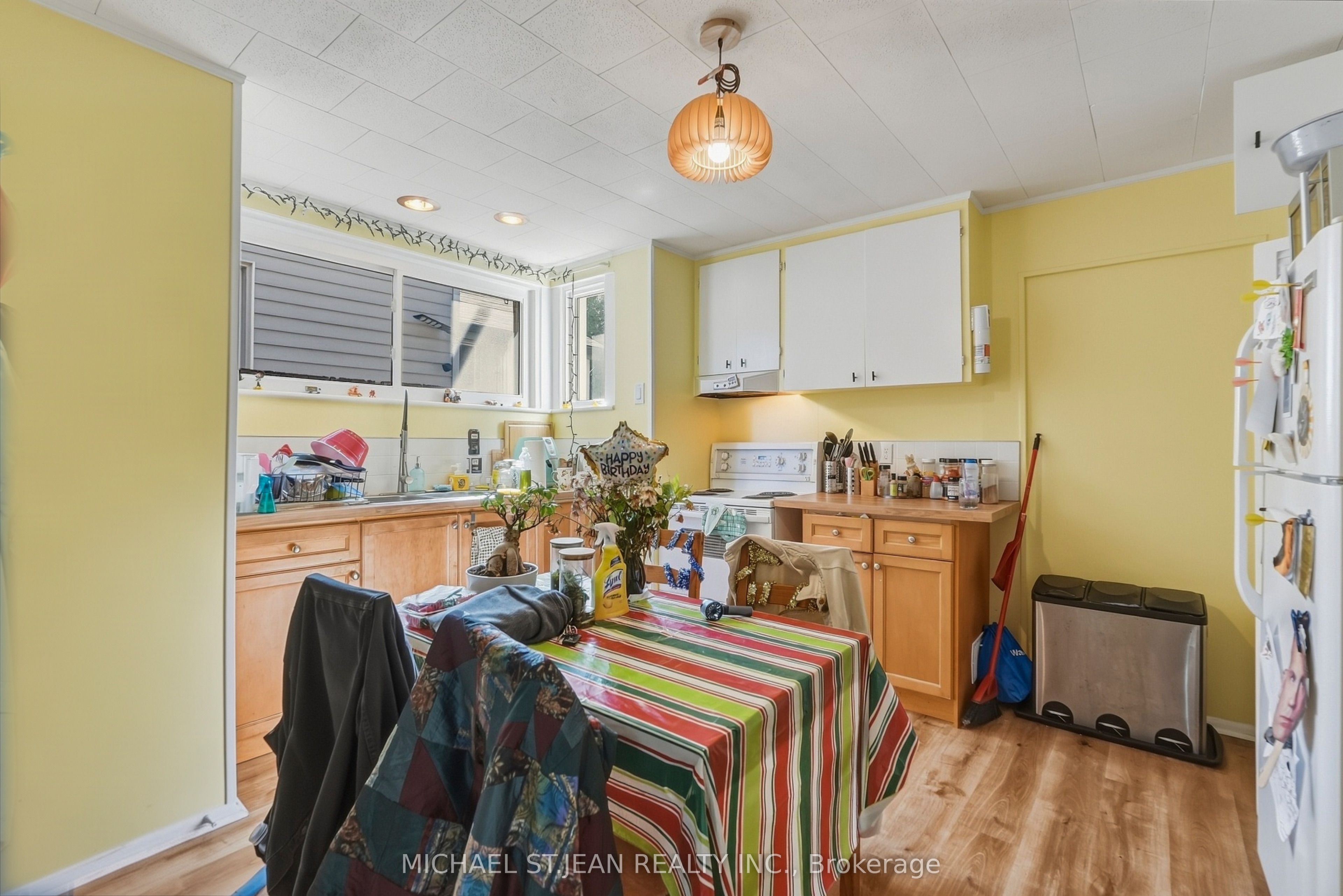 84 West Avenue S Property Photo 12