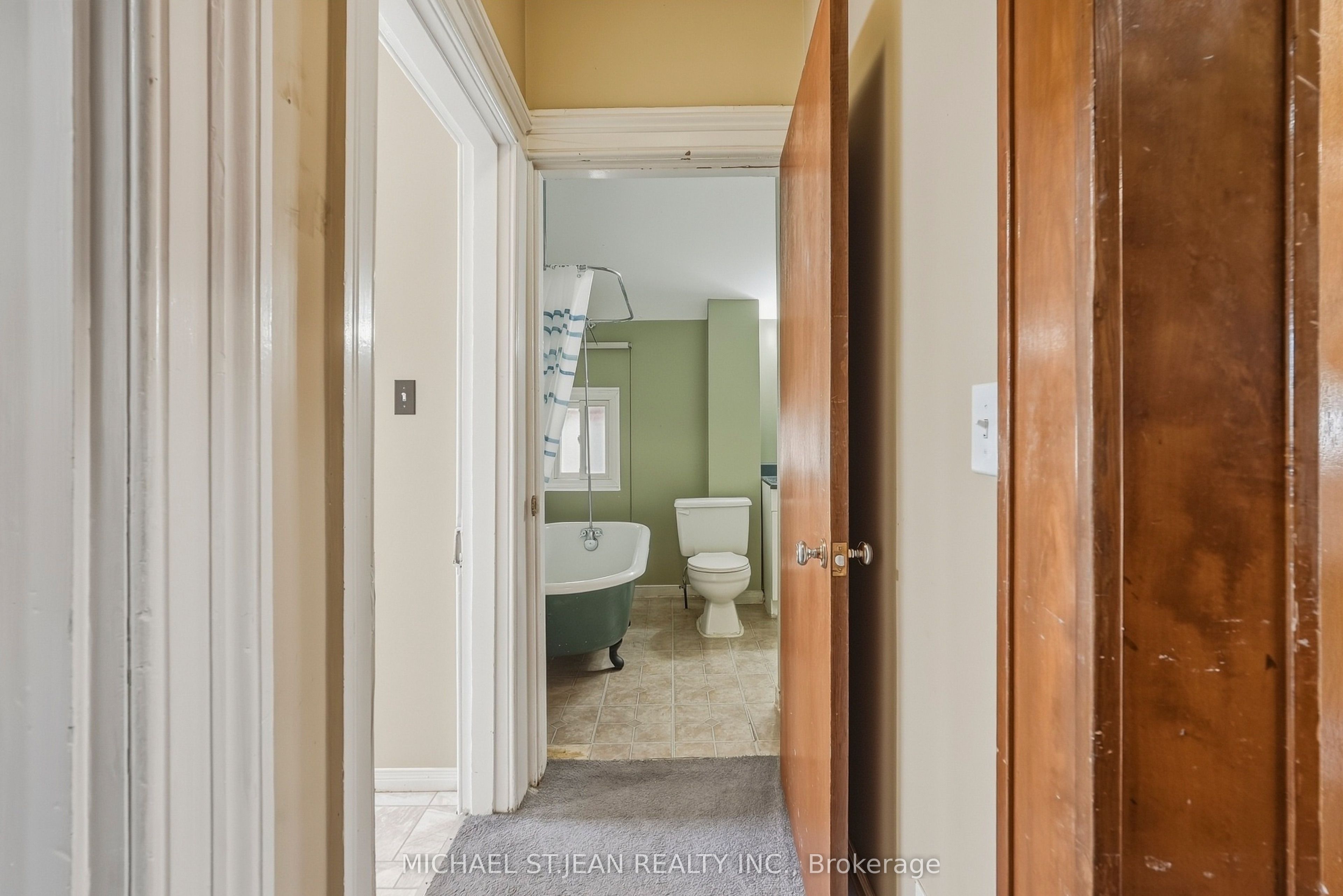 84 West Avenue S Property Photo 22