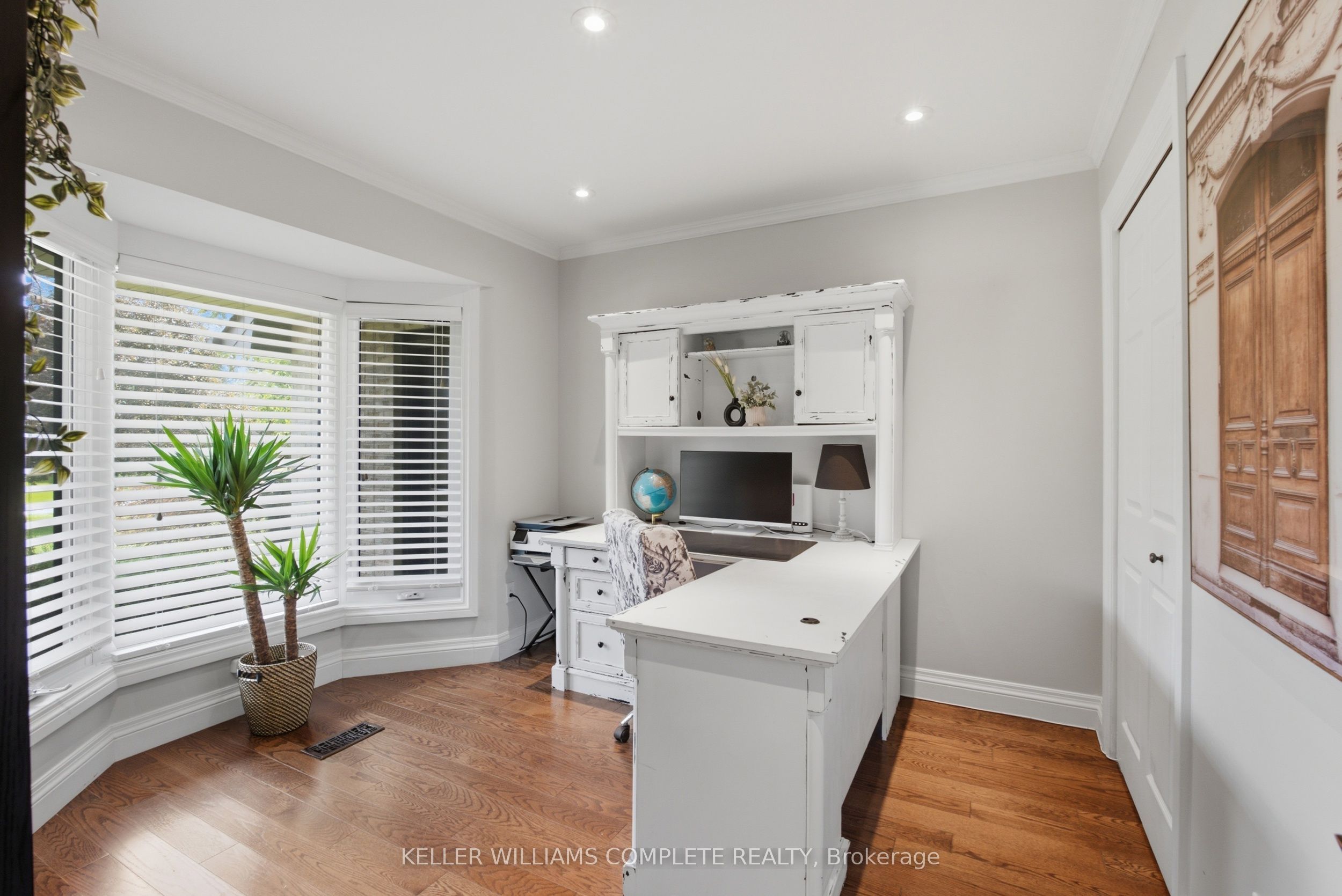 27 John Martin Crescent Property Photo 10