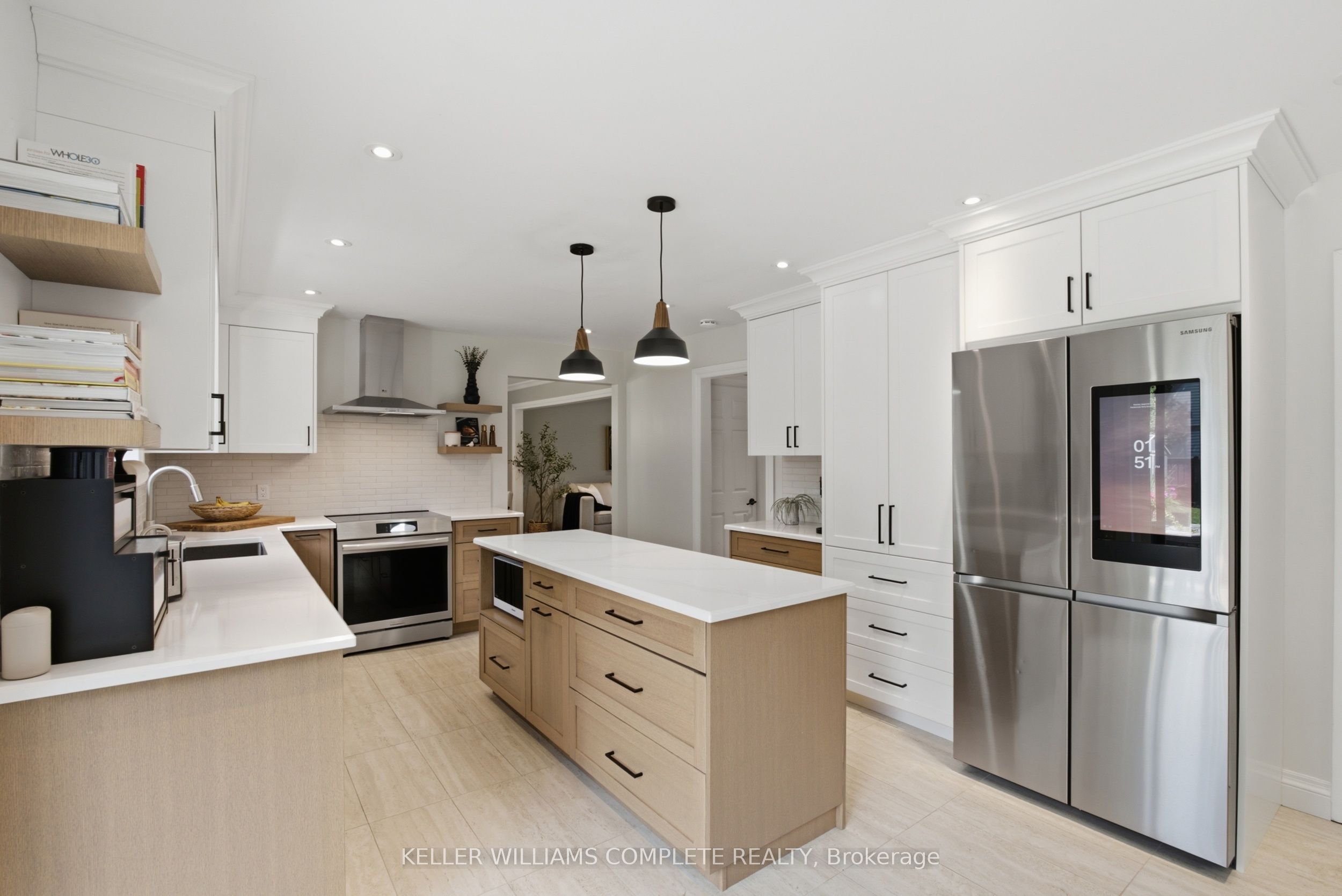 27 John Martin Crescent Property Photo 12