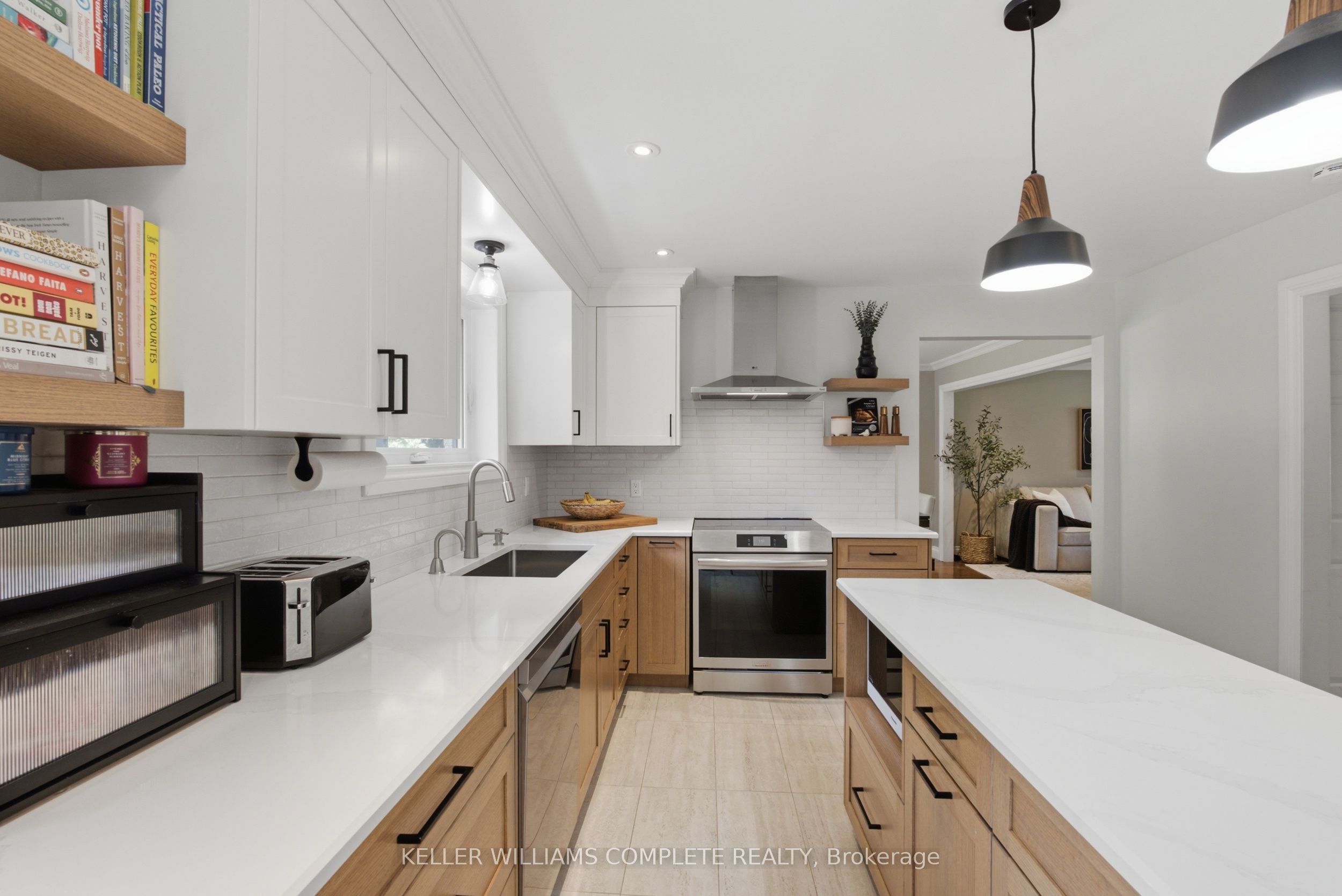 27 John Martin Crescent Property Photo 13