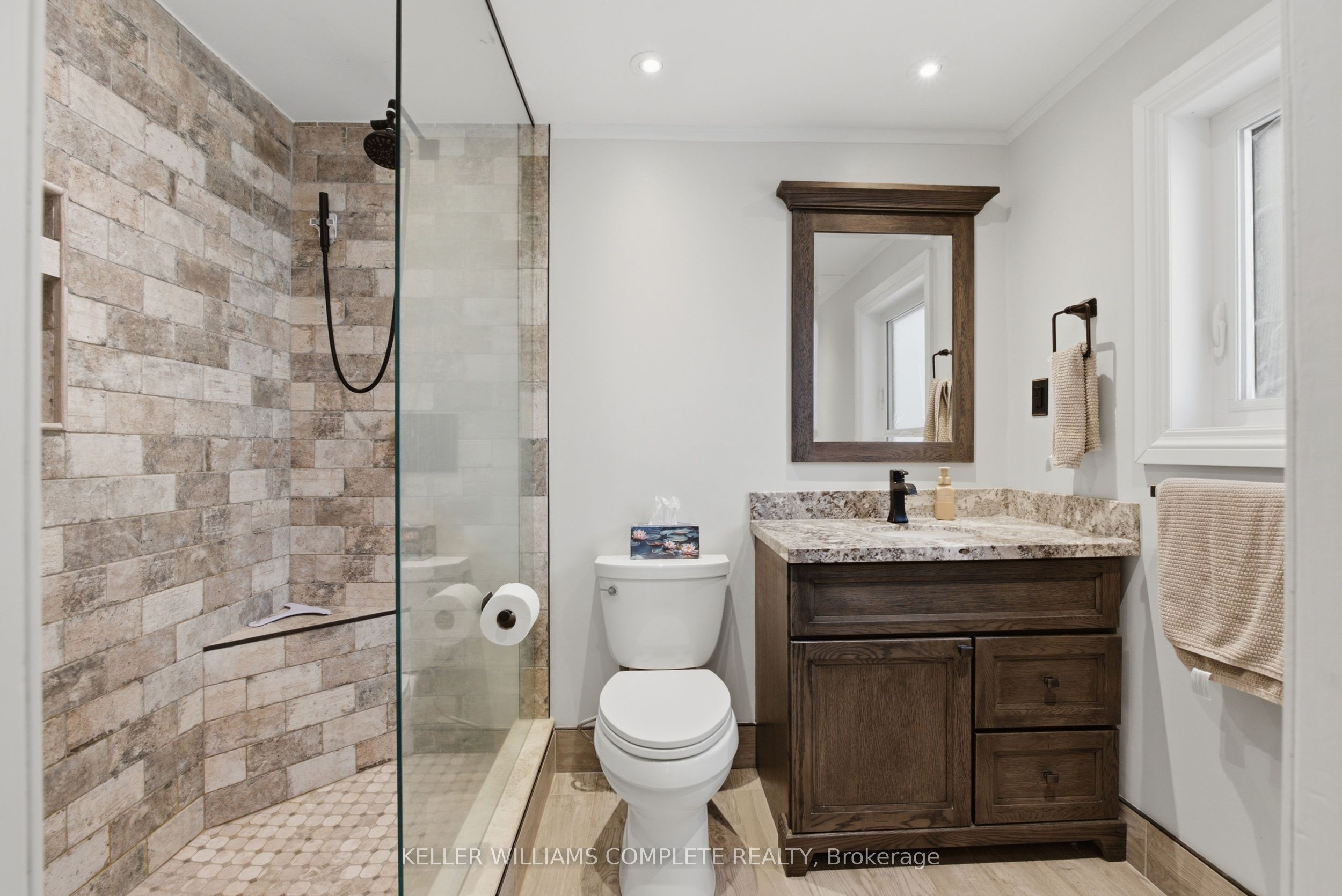 27 John Martin Crescent Property Photo 25