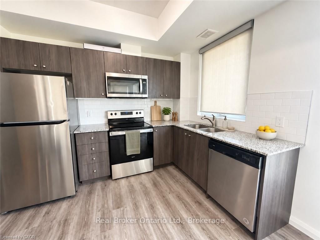 108 Garment Street 2011 Property Photo 4