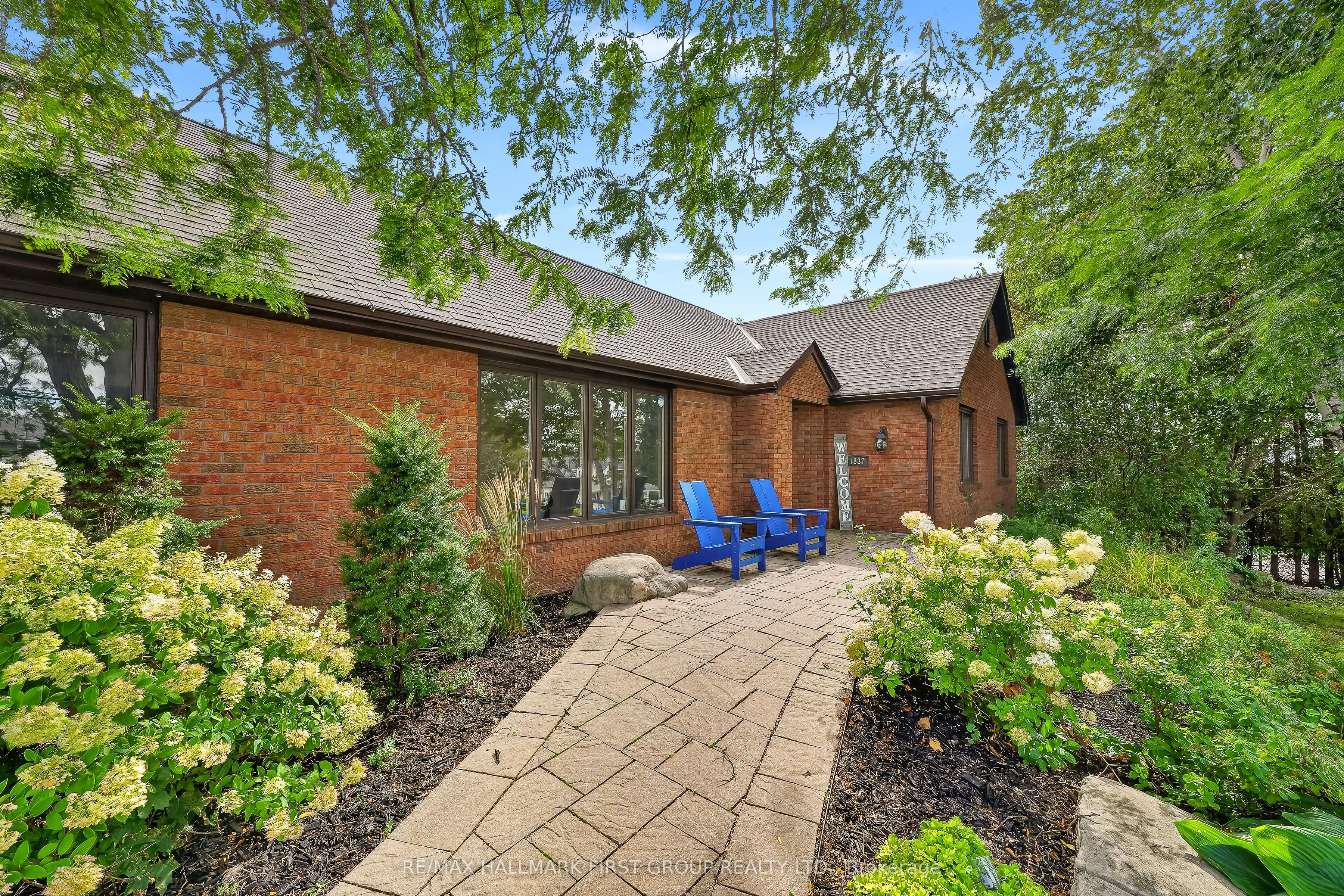 1887 Campbell Avenue Property Photo 6