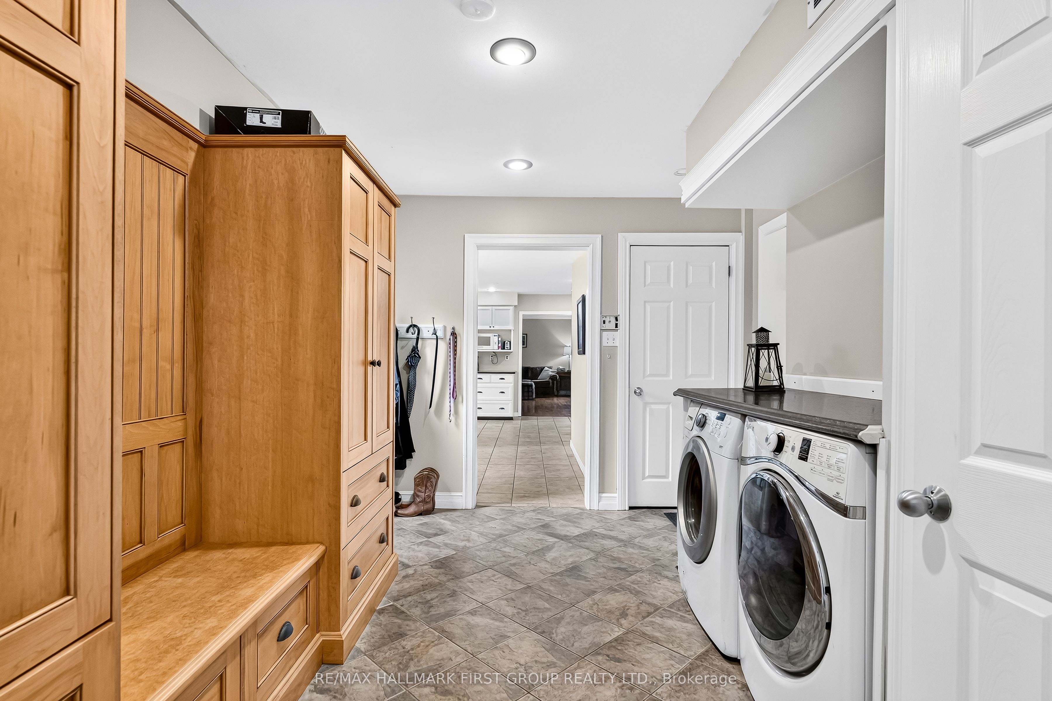 1887 Campbell Avenue Property Photo 24