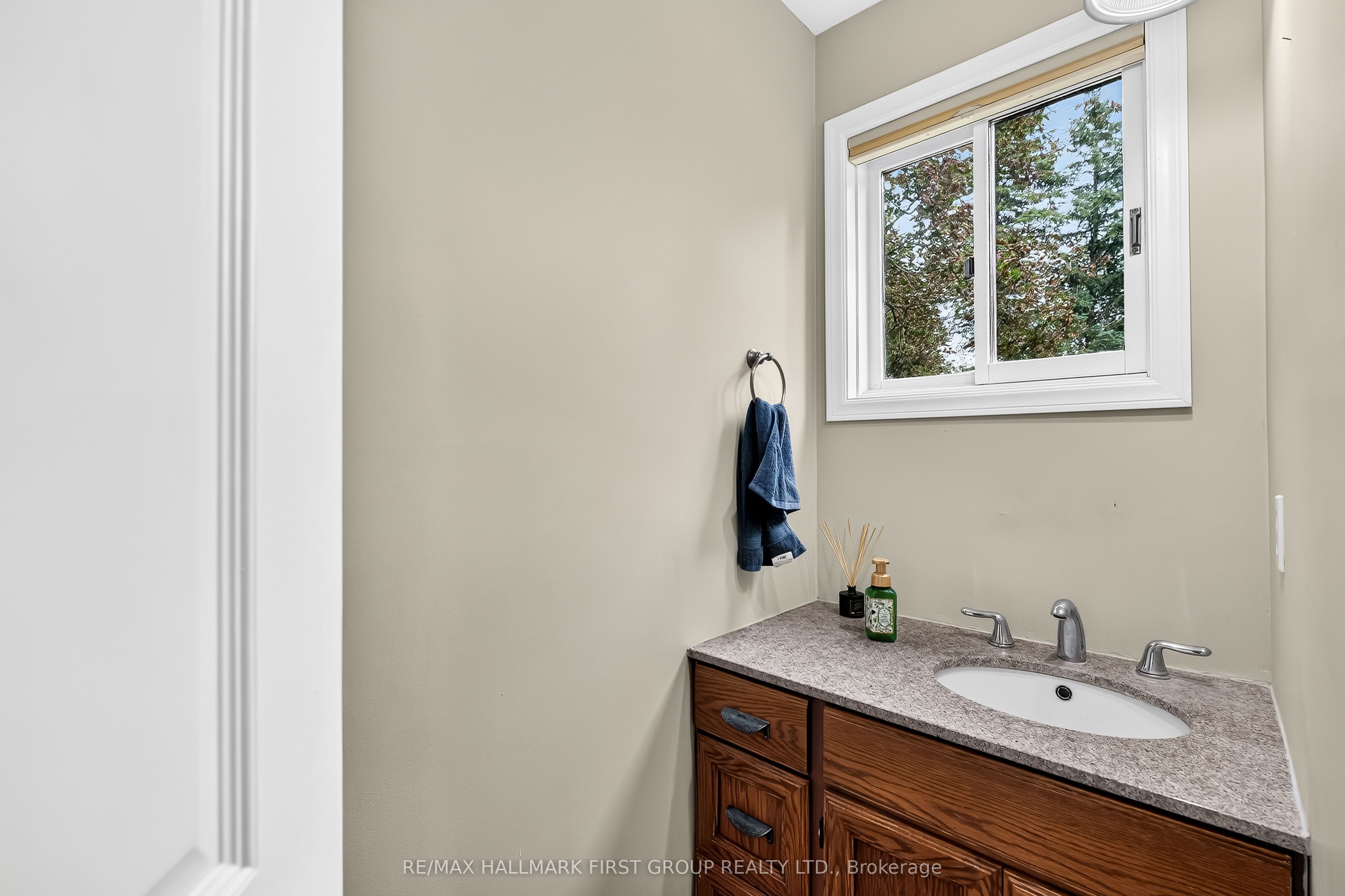 1887 Campbell Avenue Property Photo 25