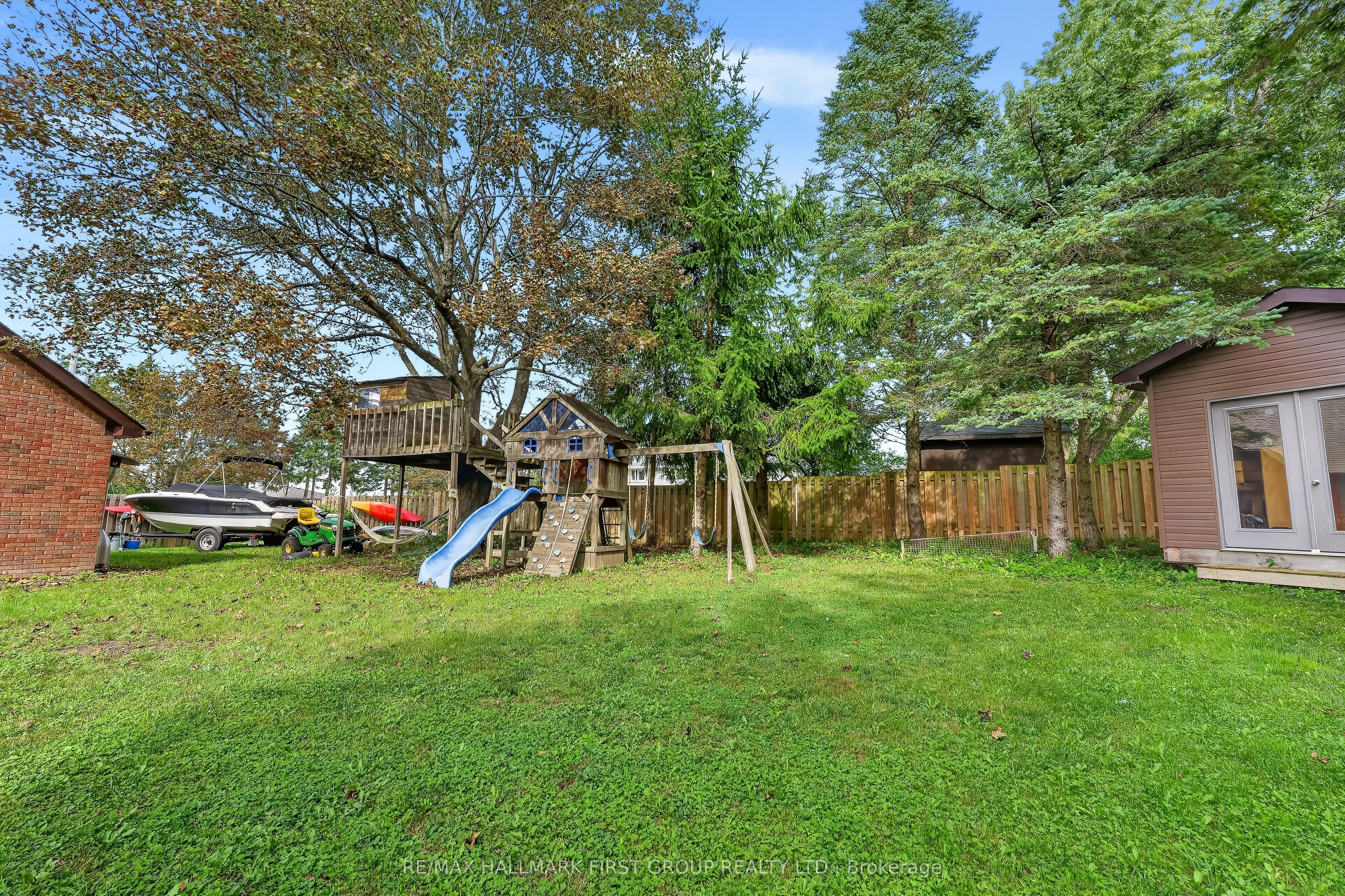 1887 Campbell Avenue Property Photo 44