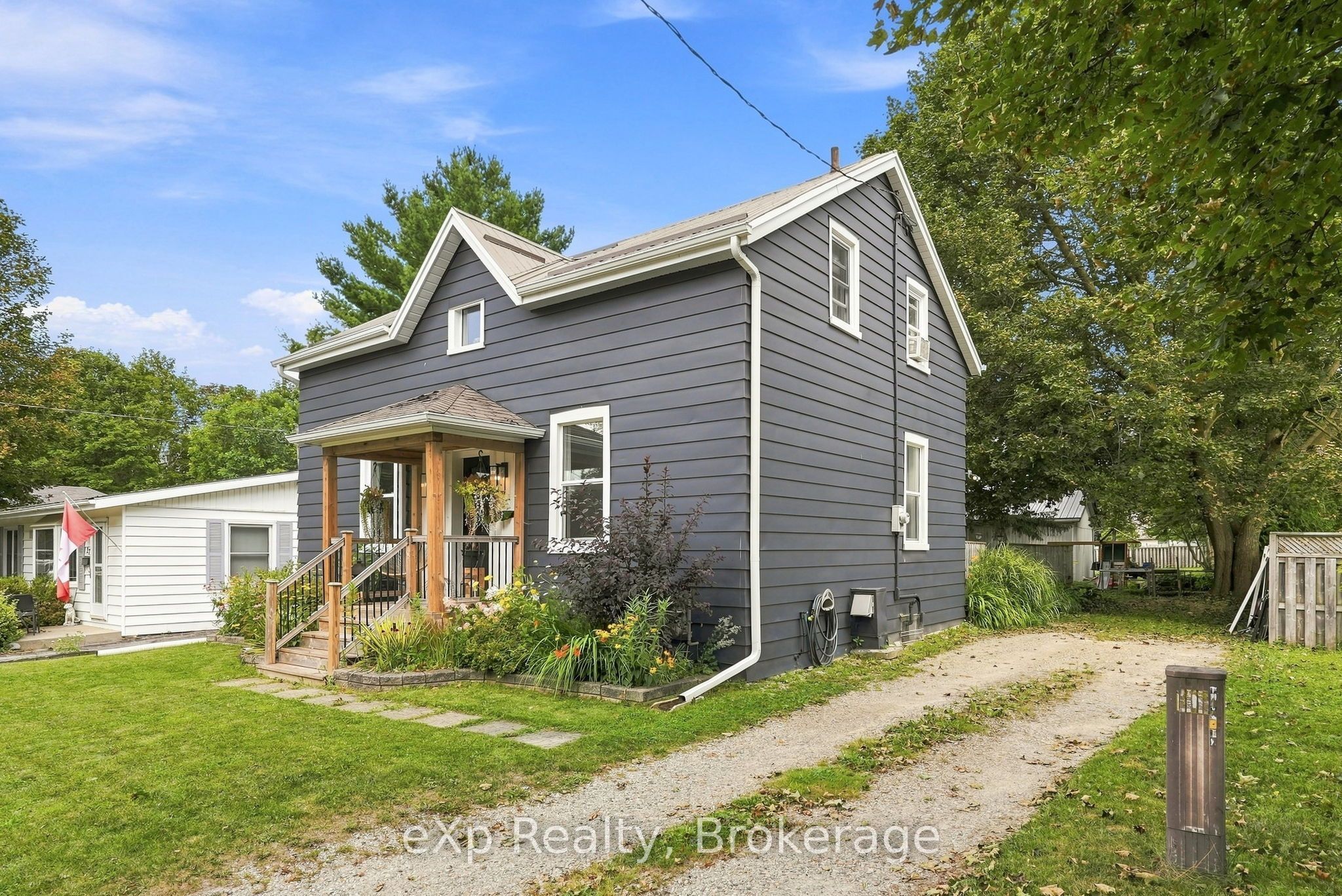 255 Waterloo Street Property Photo 3