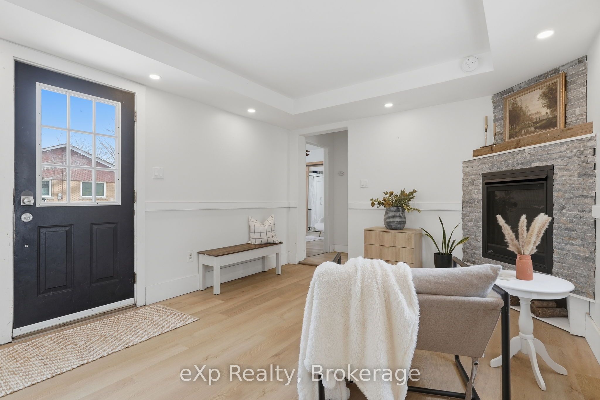 255 Waterloo Street Property Photo 6