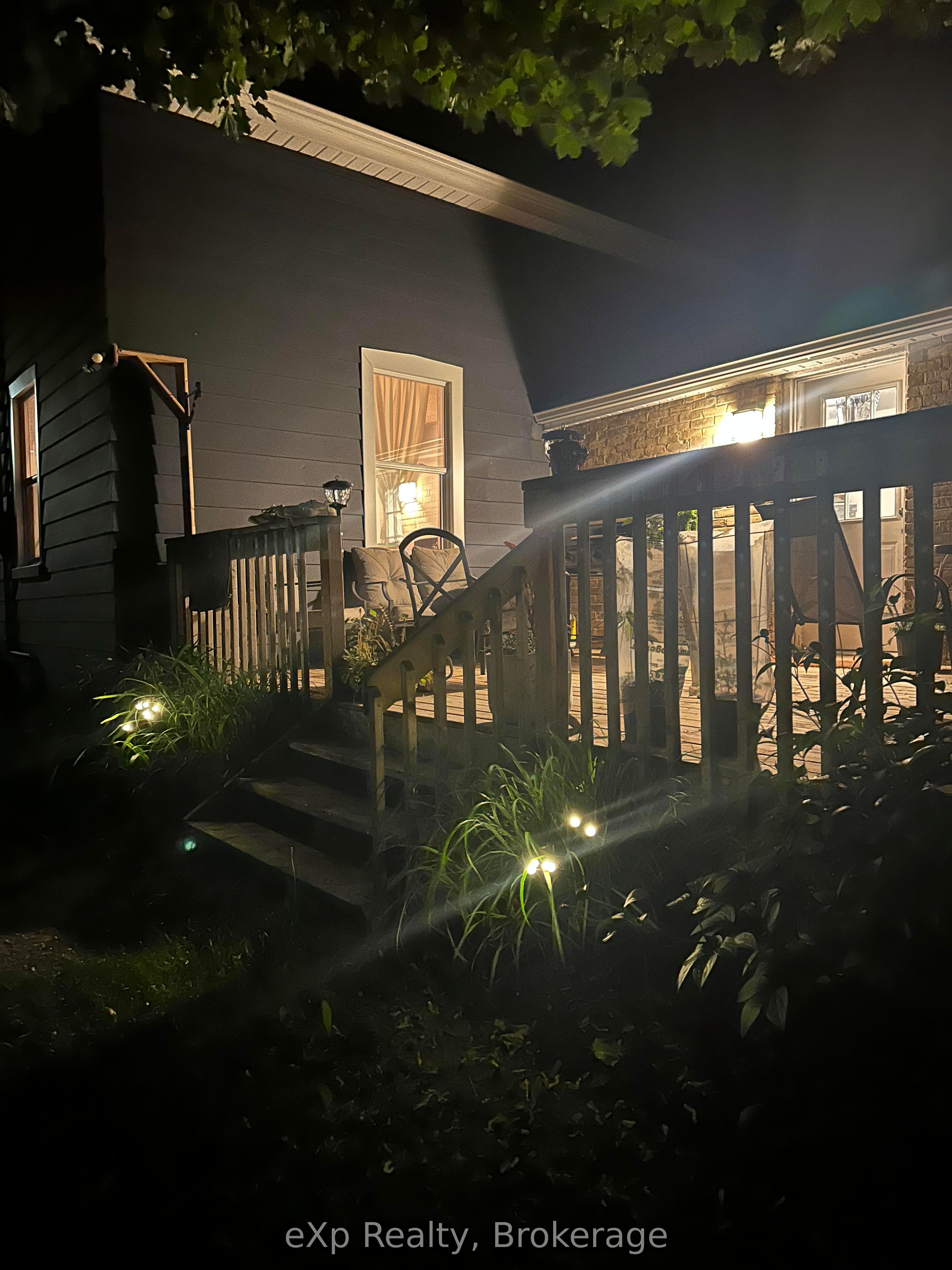 255 Waterloo Street Property Photo 33
