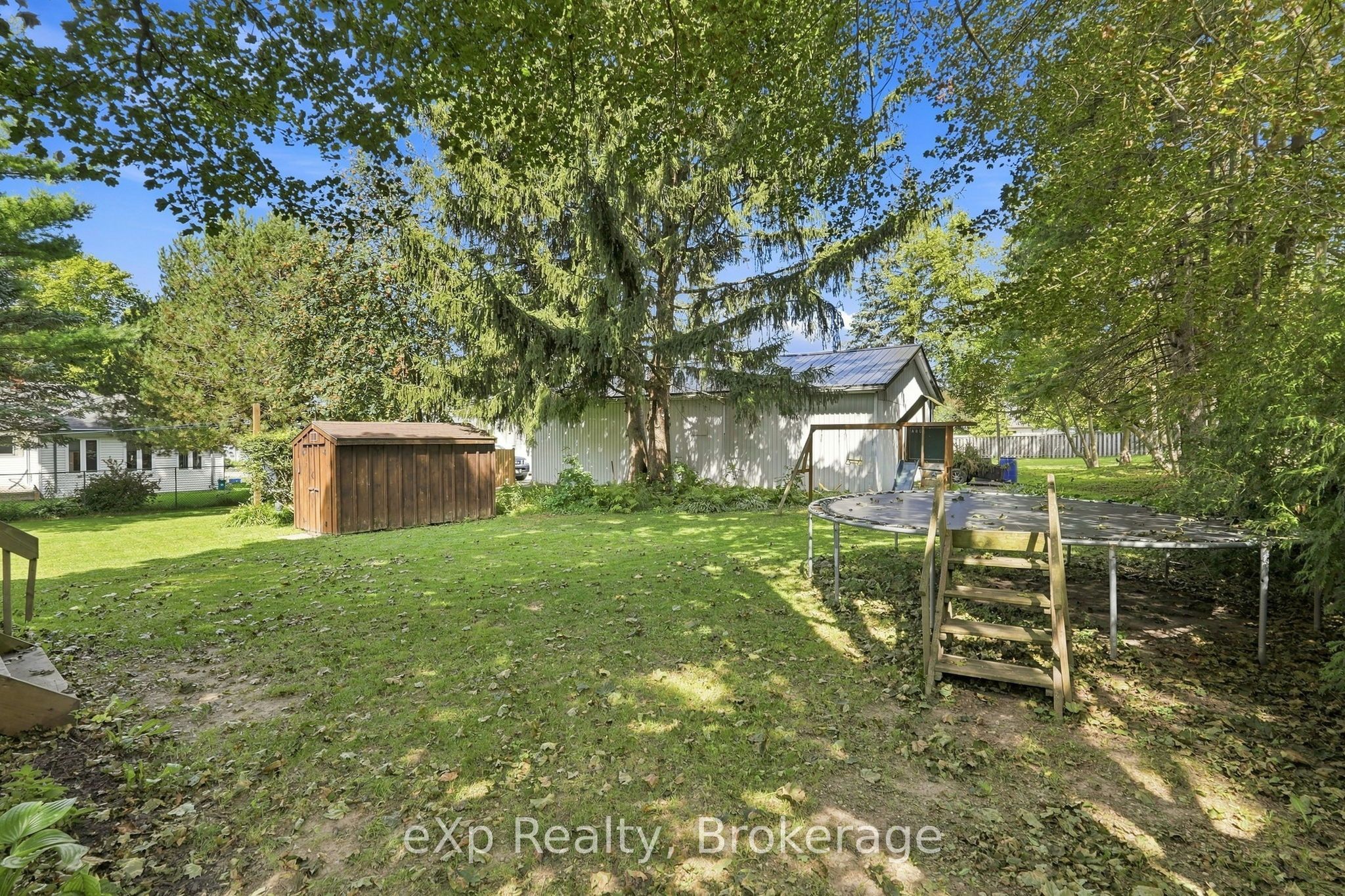 255 Waterloo Street Property Photo 37