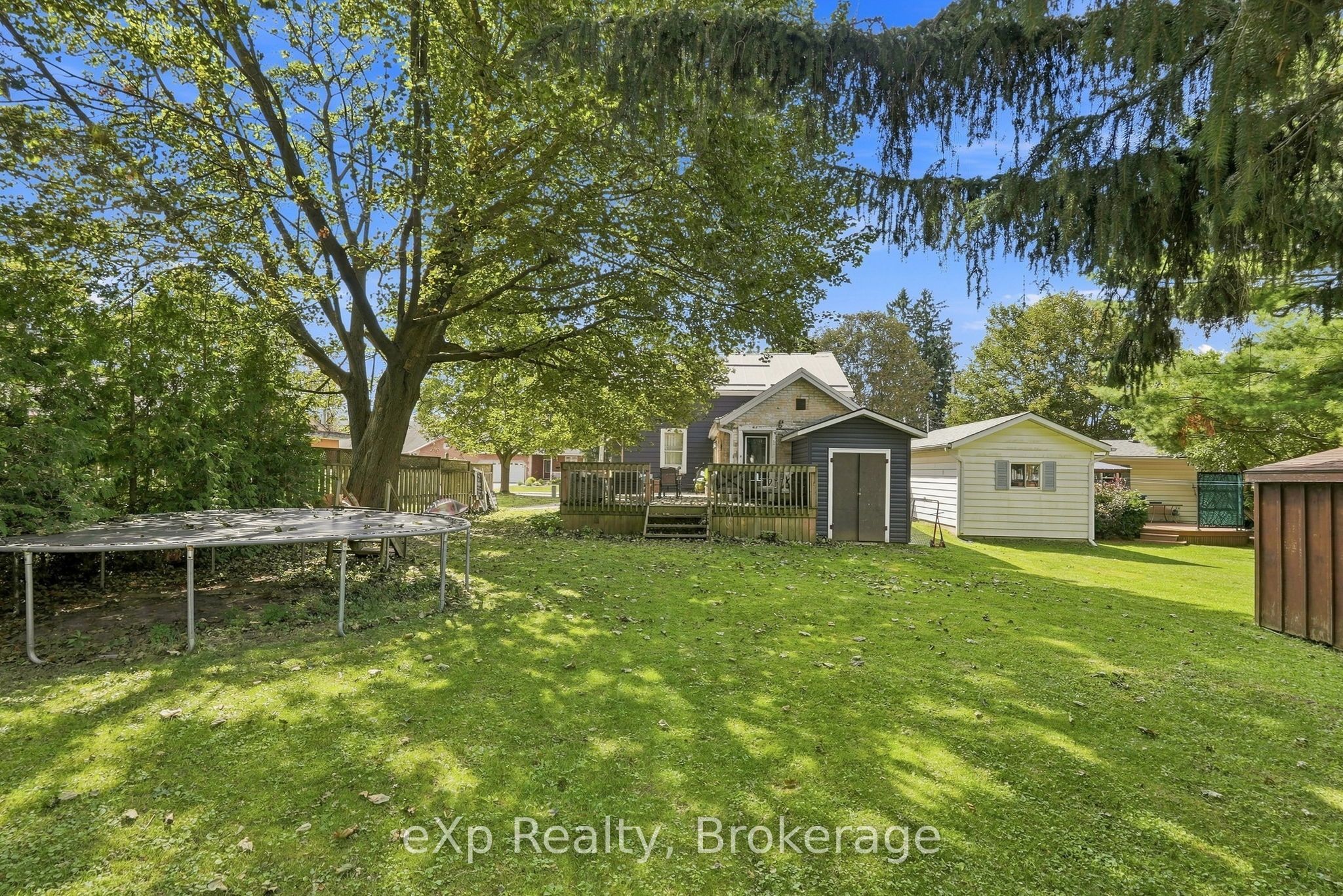 255 Waterloo Street Property Photo 38