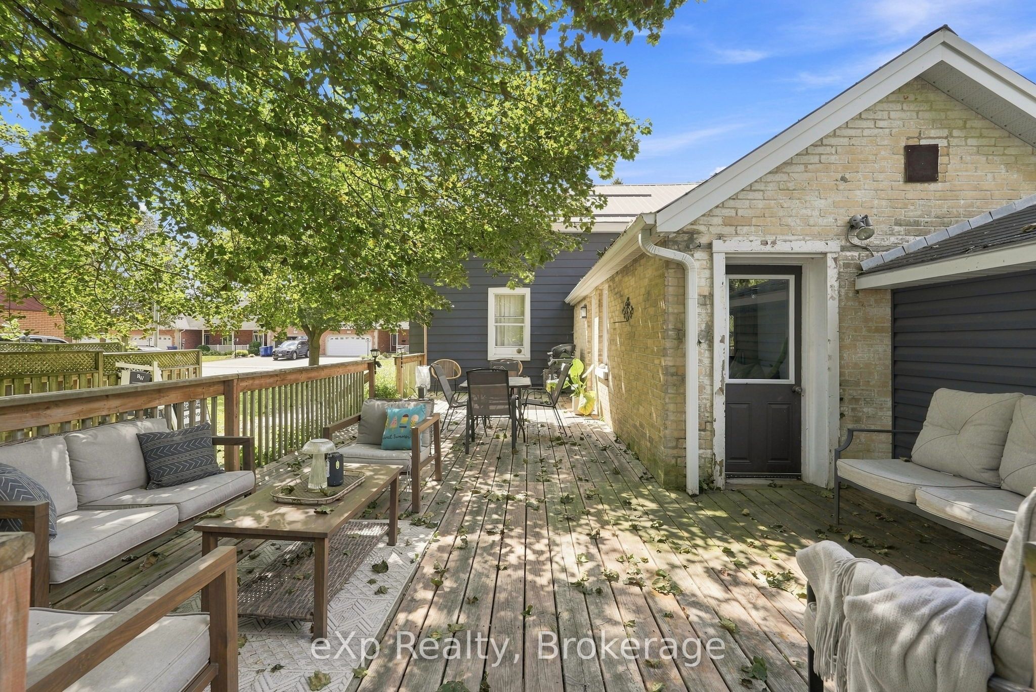 255 Waterloo Street Property Photo 39