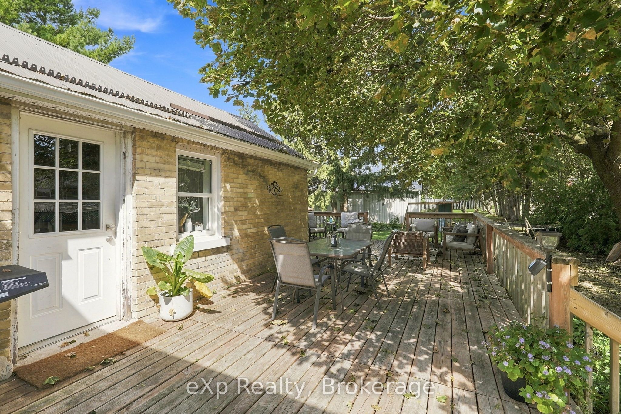 255 Waterloo Street Property Photo 41