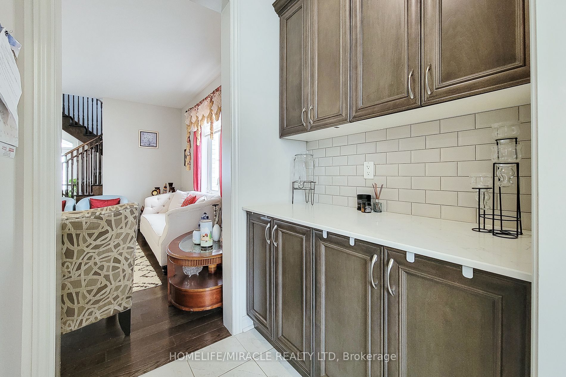 93 Barlow Place Property Photo 28