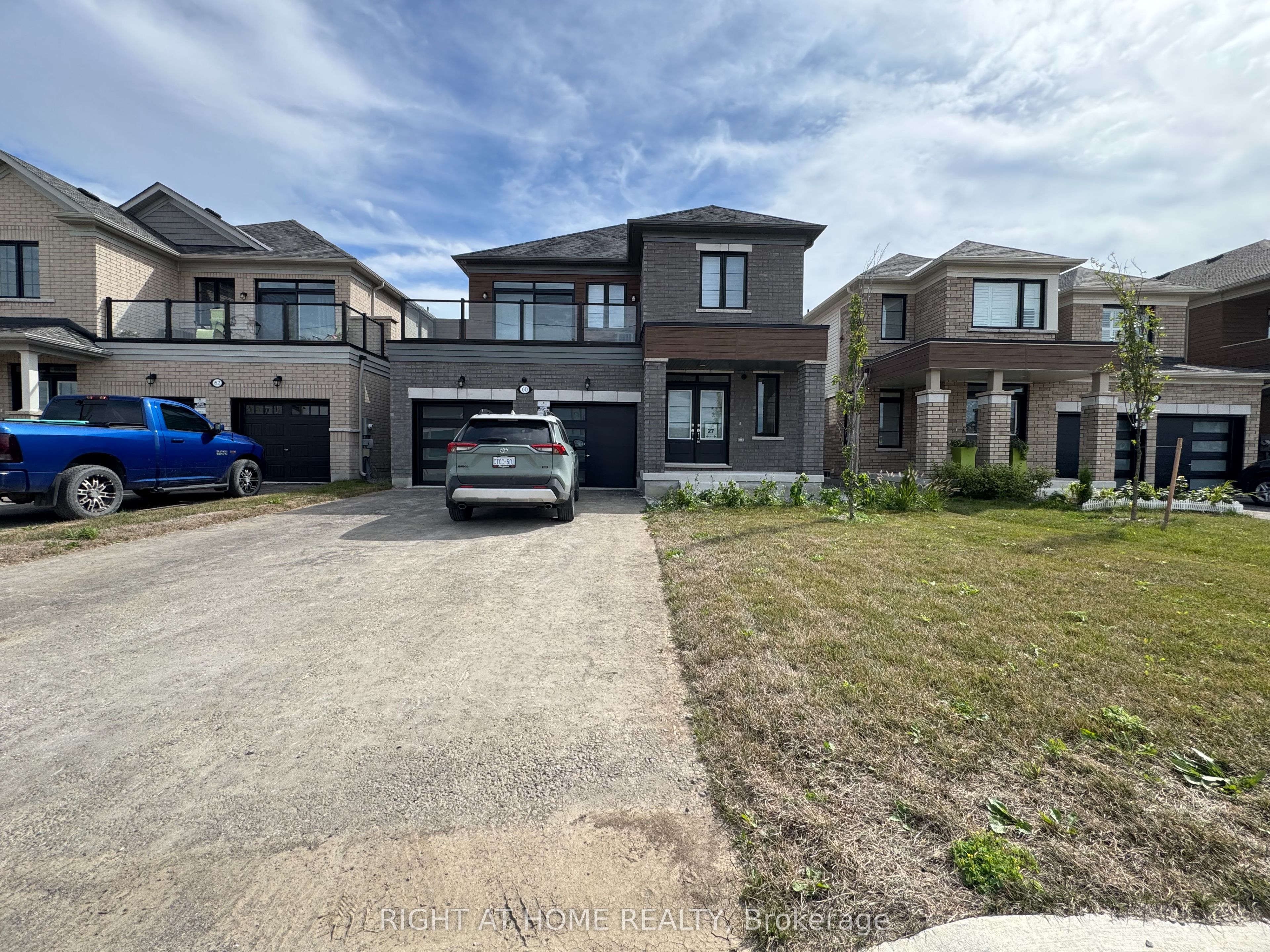 60 Debois Street Main Property Photo 1