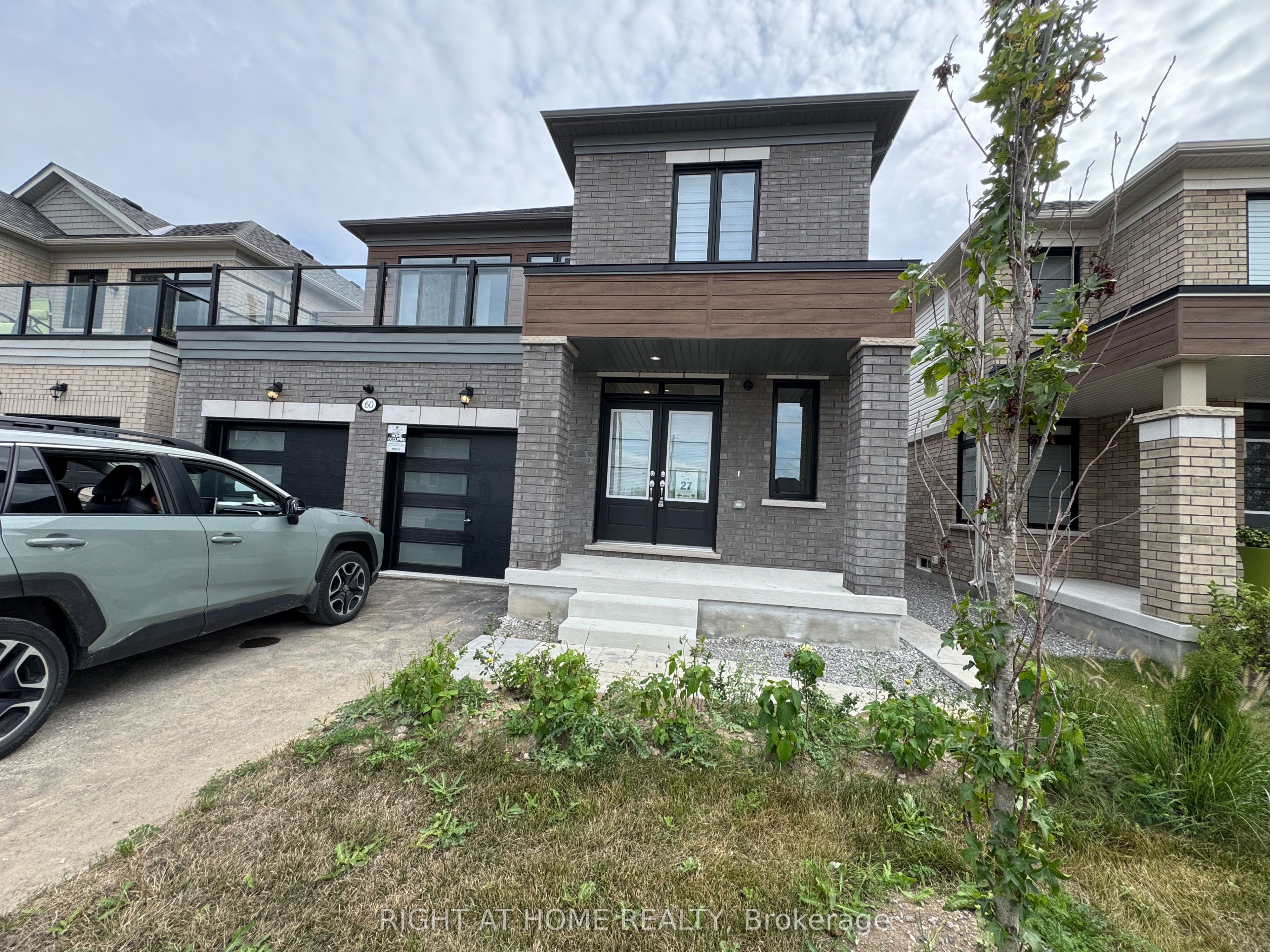 60 Debois Street Main Property Photo 3