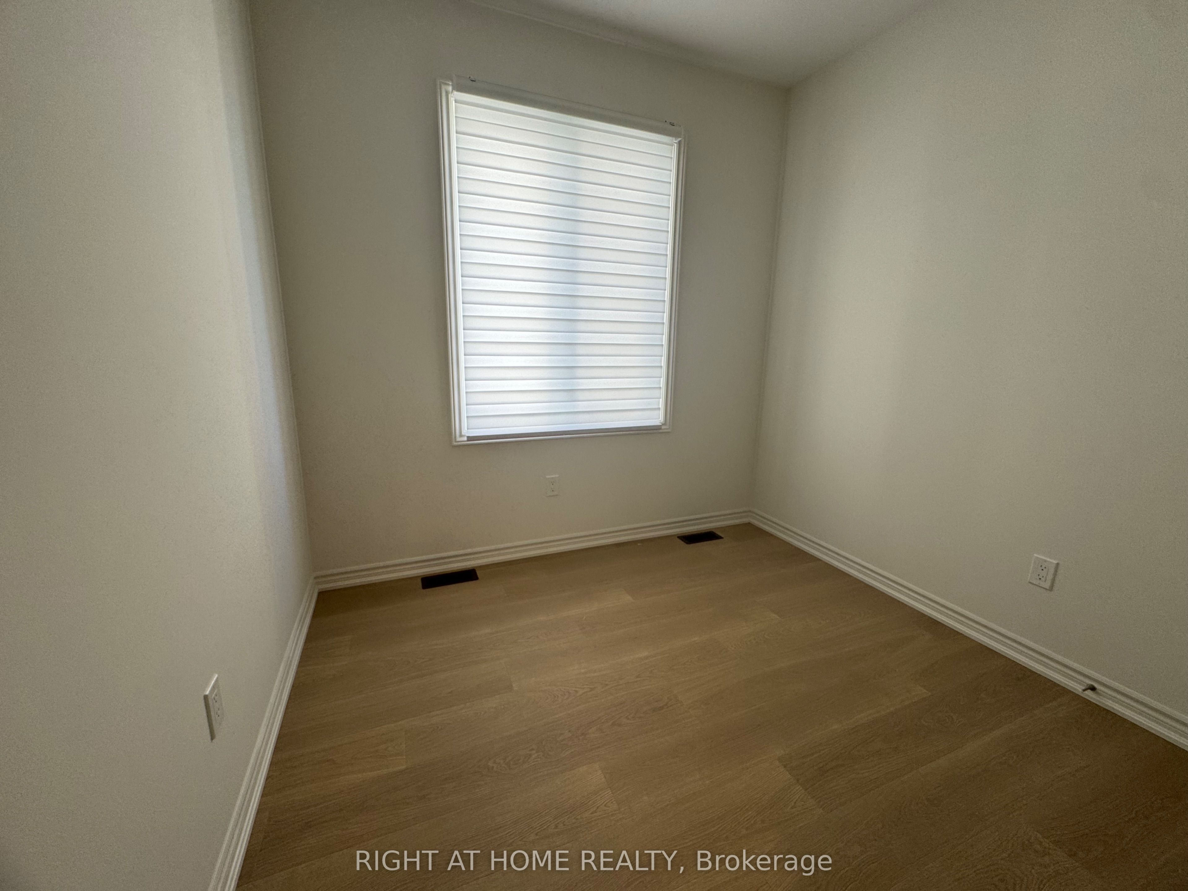 60 Debois Street Main Property Photo 30