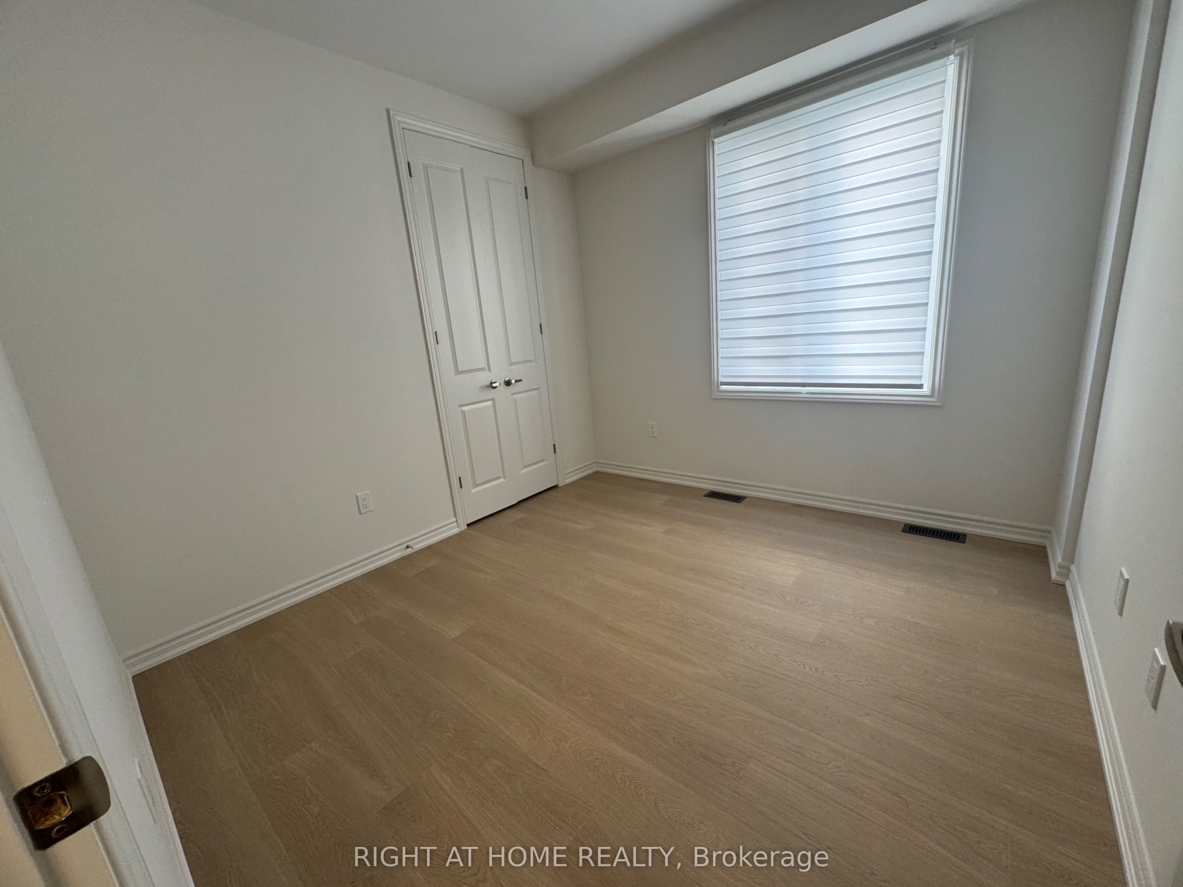 60 Debois Street Main Property Photo 33