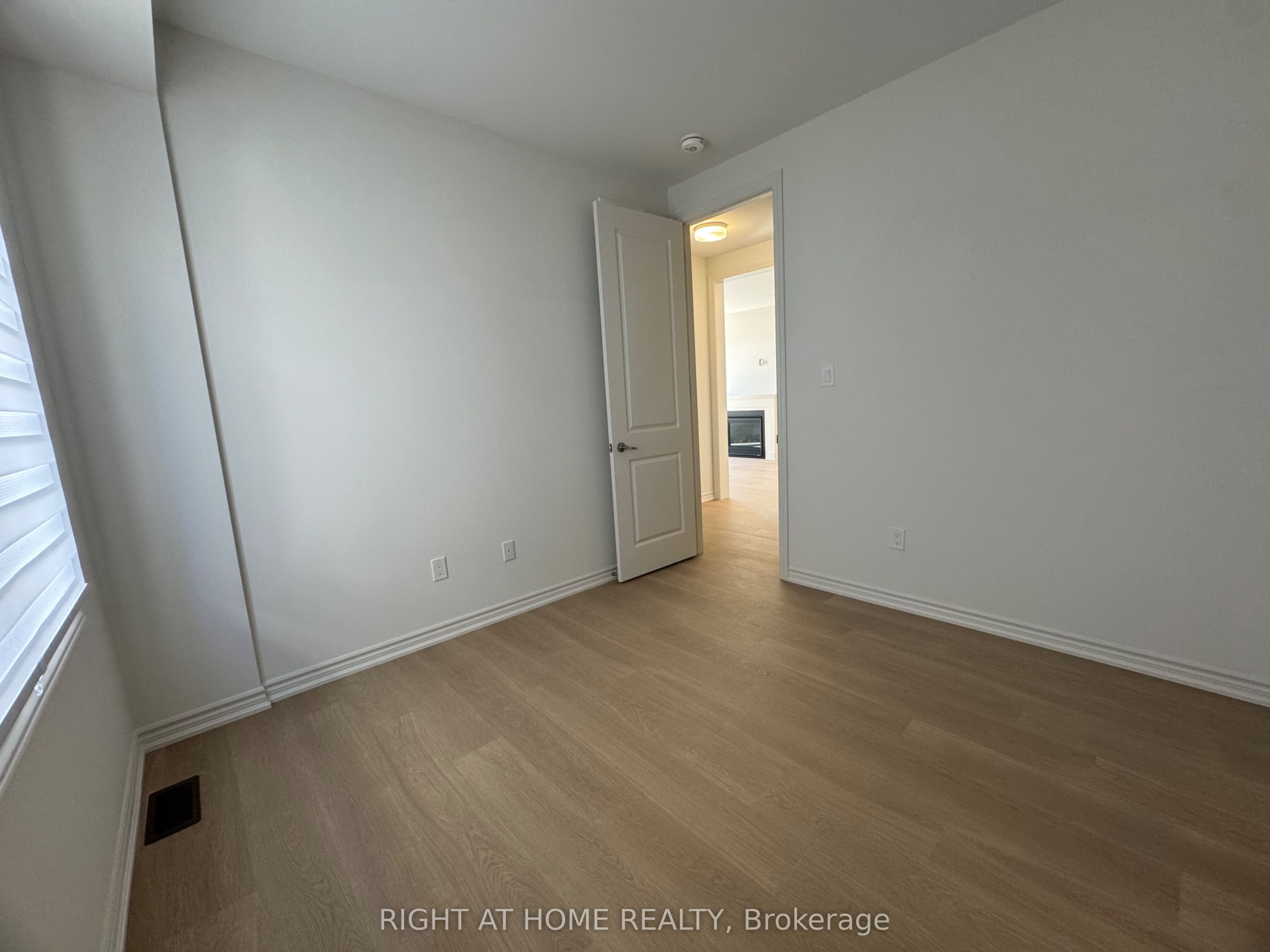 60 Debois Street Main Property Photo 34