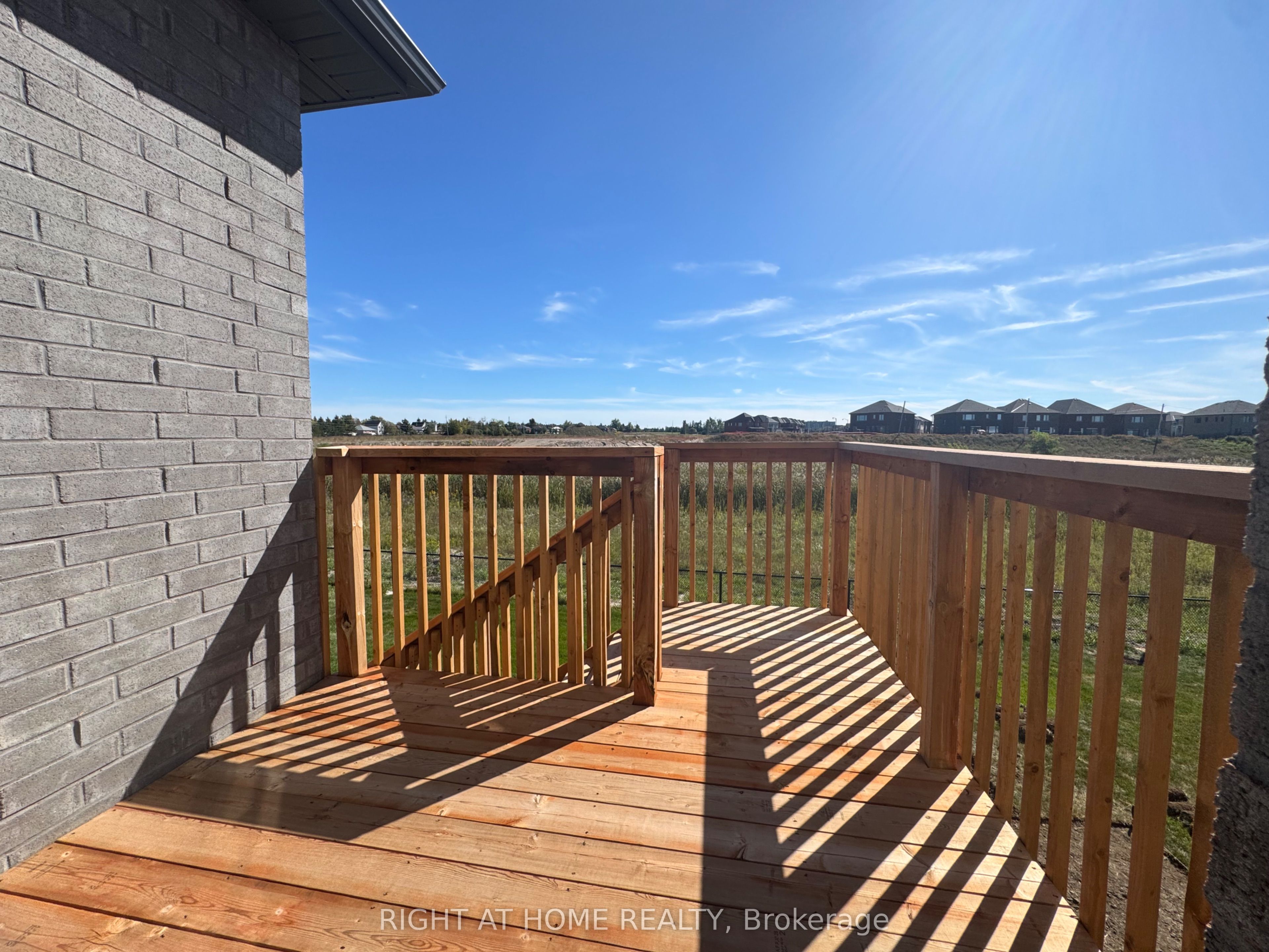 60 Debois Street Main Property Photo 40