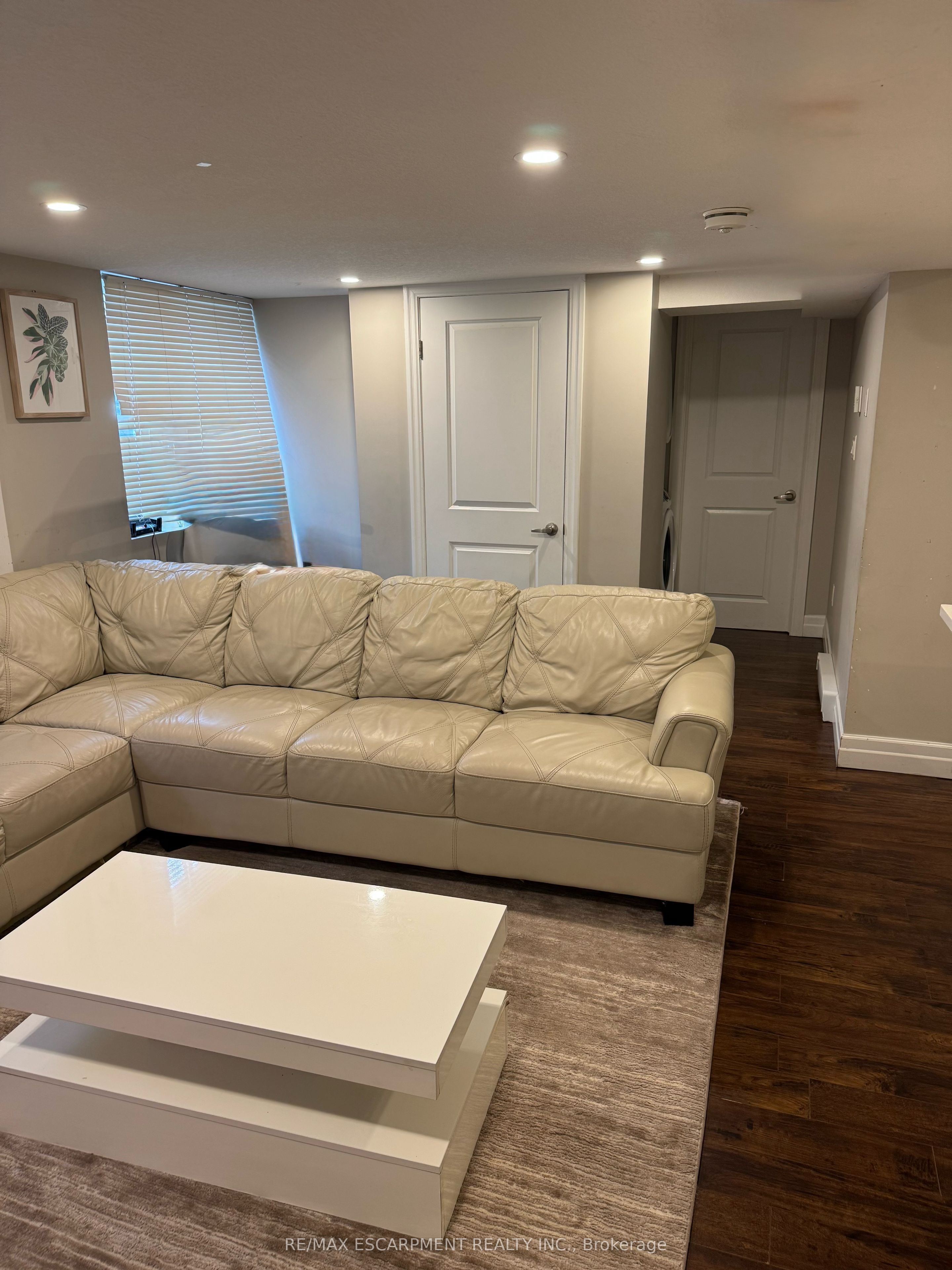 56 Siebert Avenue 2 Property Photo 4
