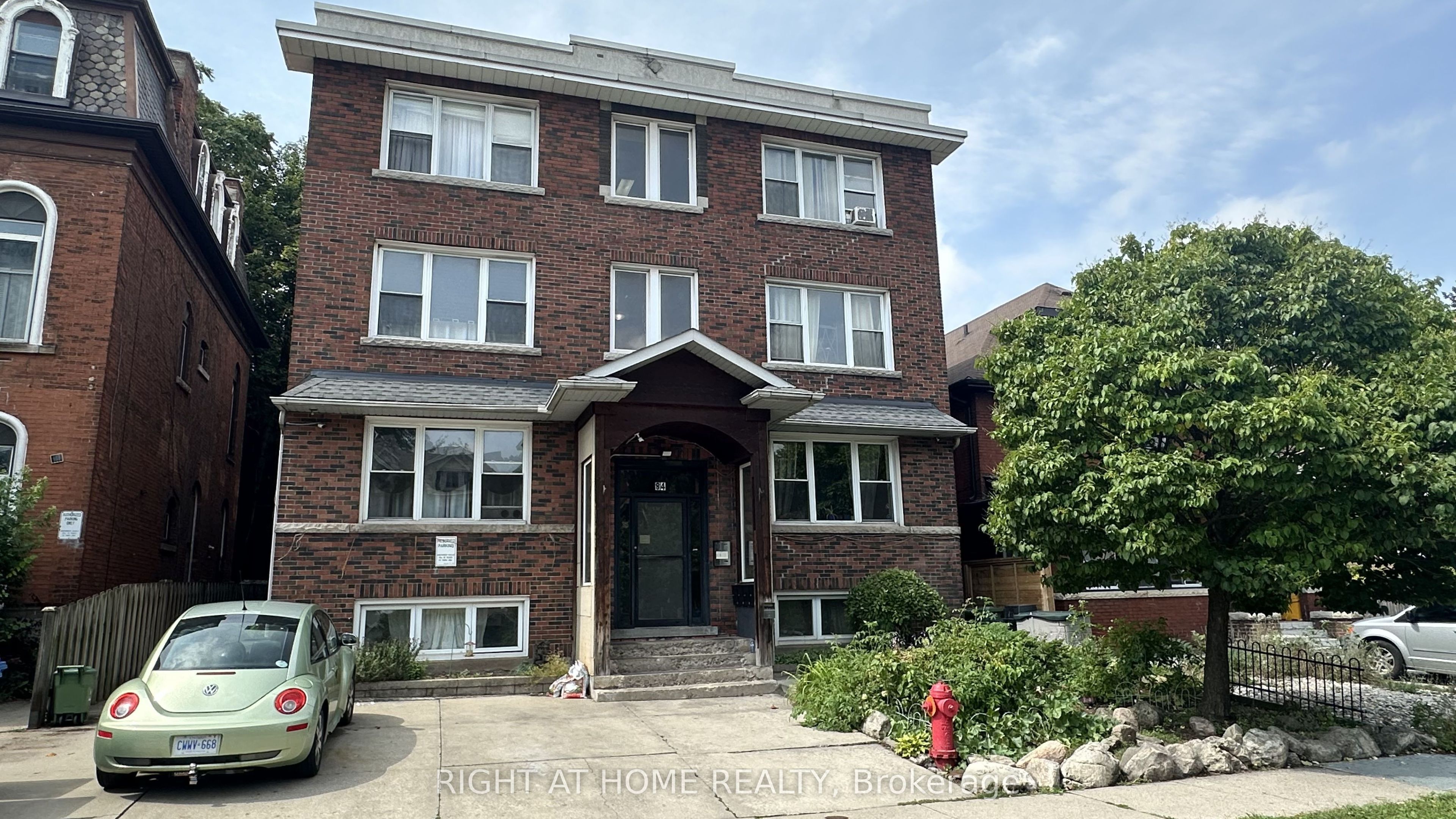 84 Proctor Boulevard