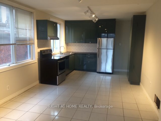 84 Proctor Boulevard Property Photo 3