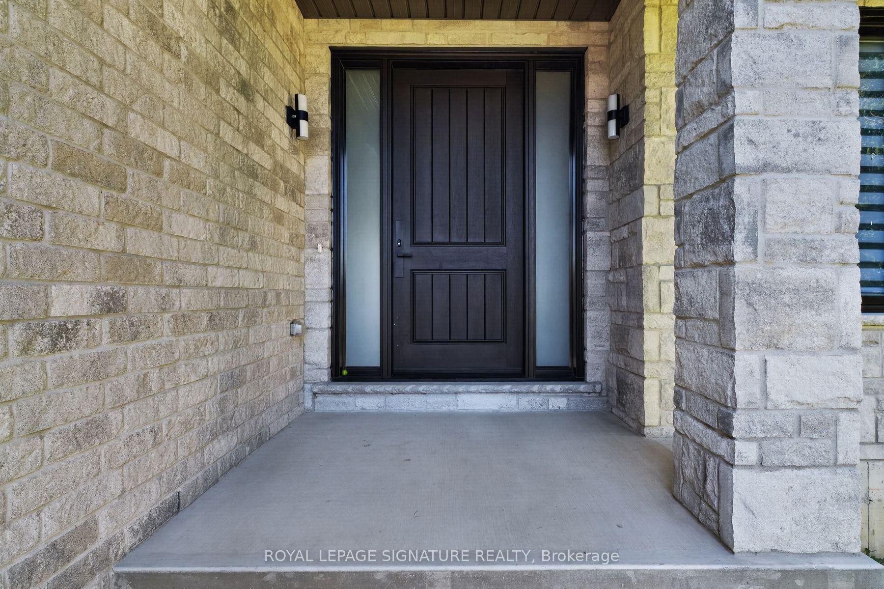 3 Kings Lane Property Photo 5
