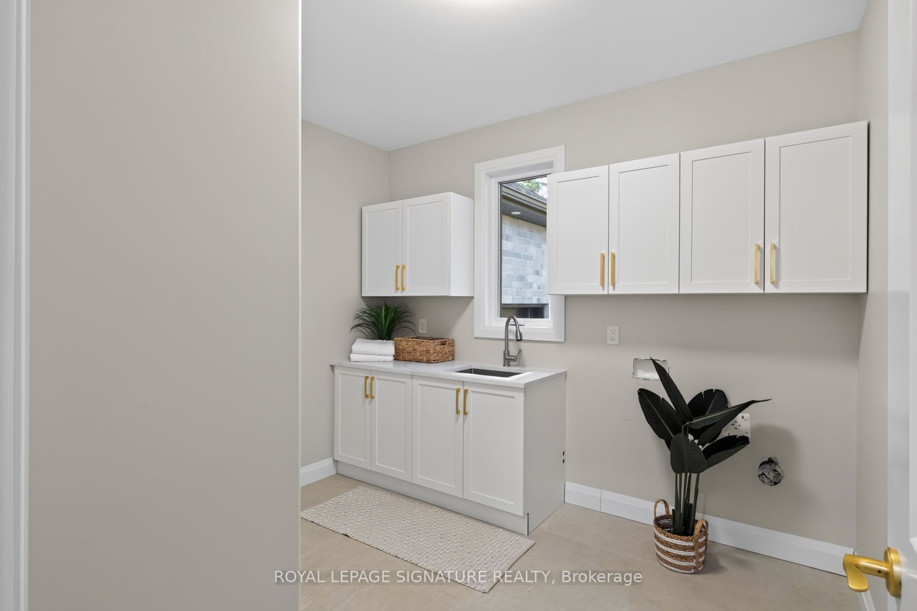 3 Kings Lane Property Photo 40