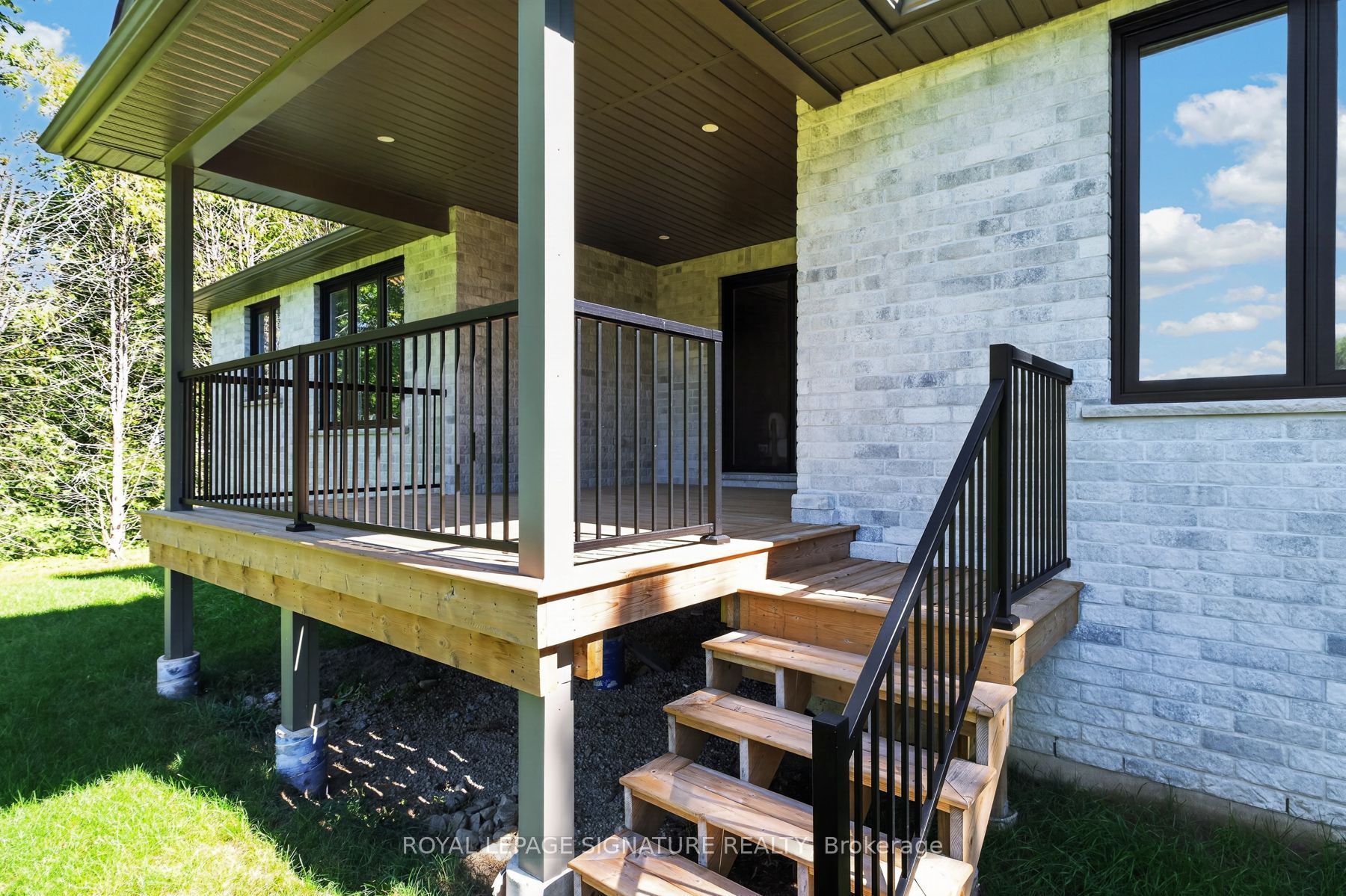 3 Kings Lane Property Photo 48
